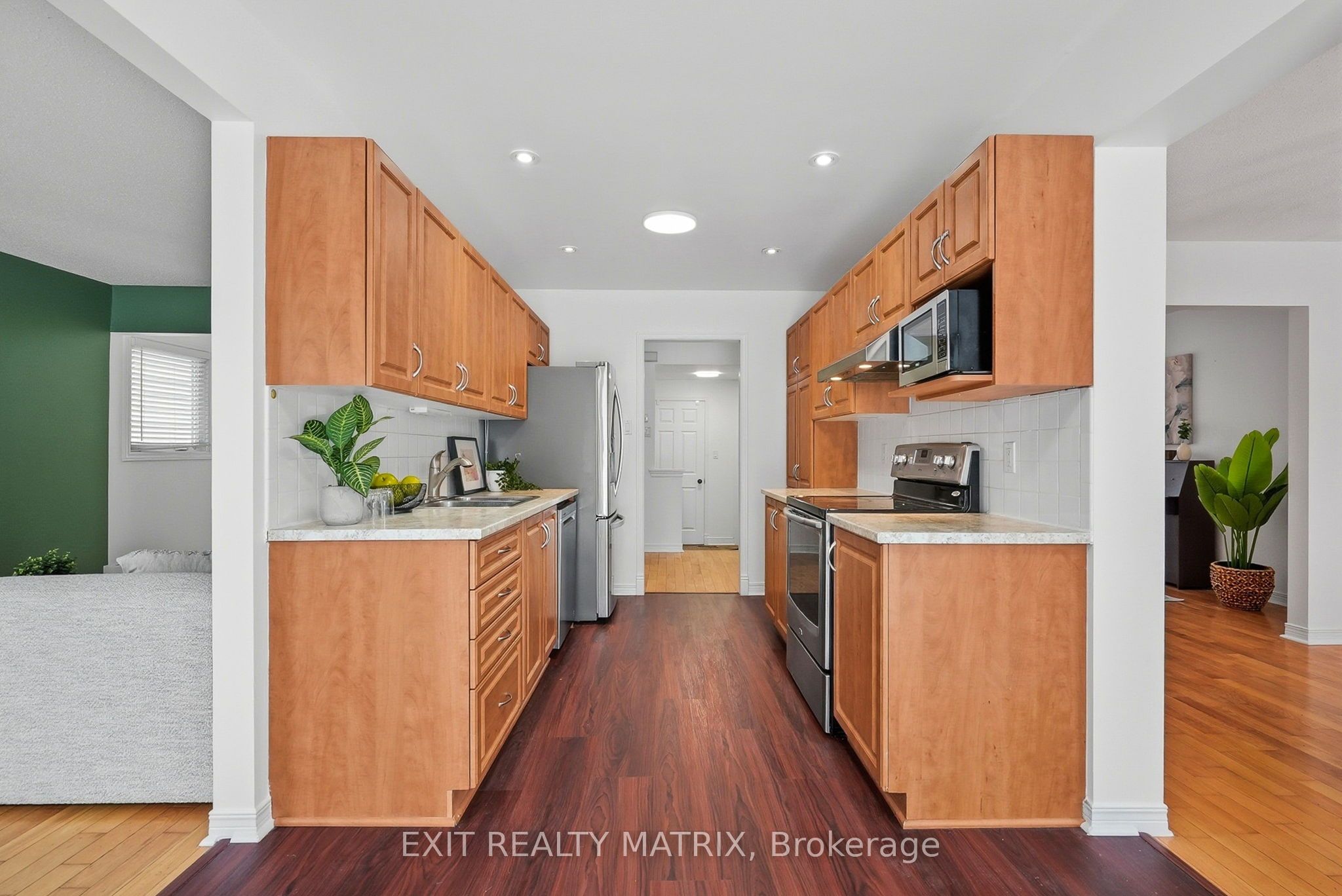 727 Brome Crescent