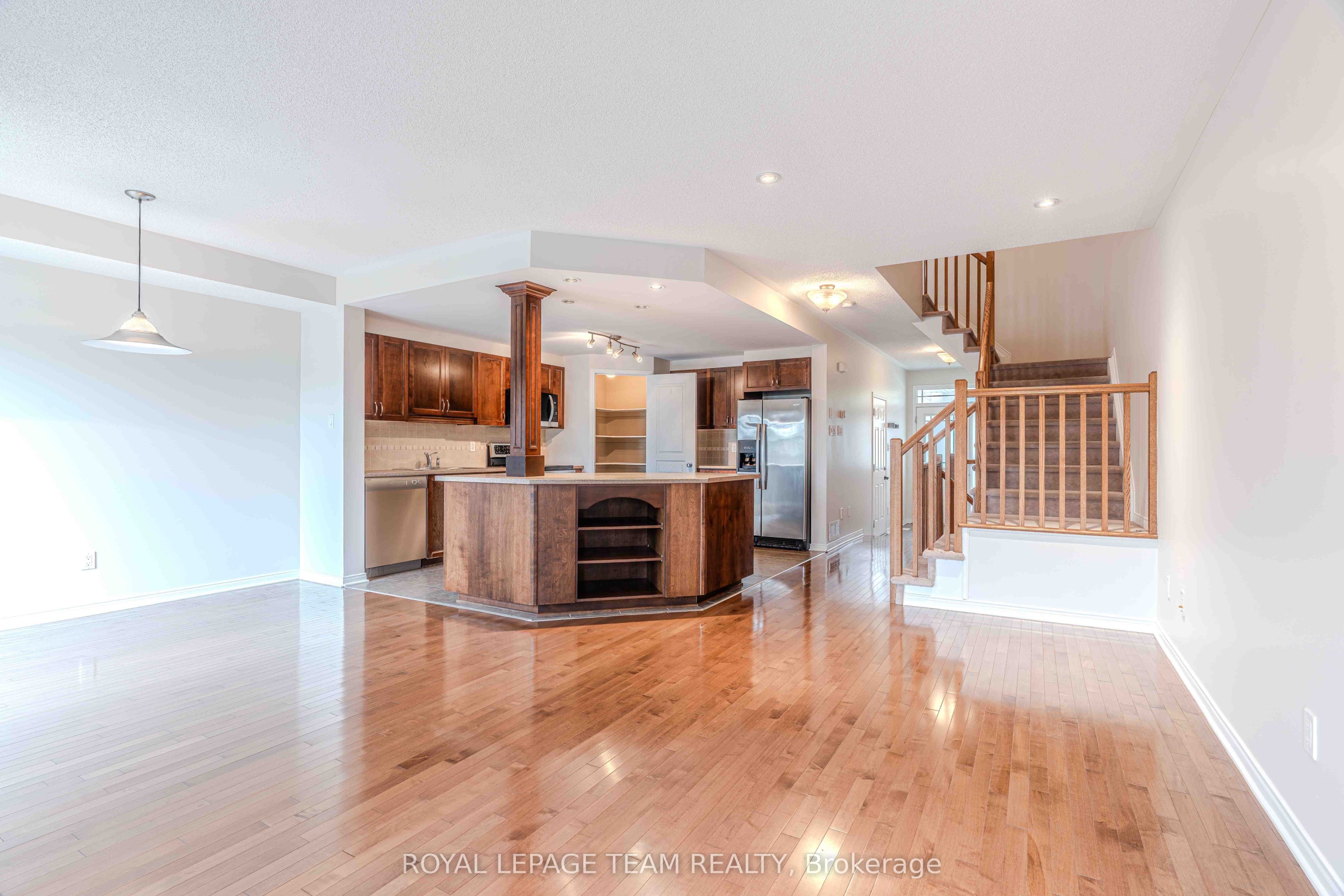 506 Pepperville Crescent