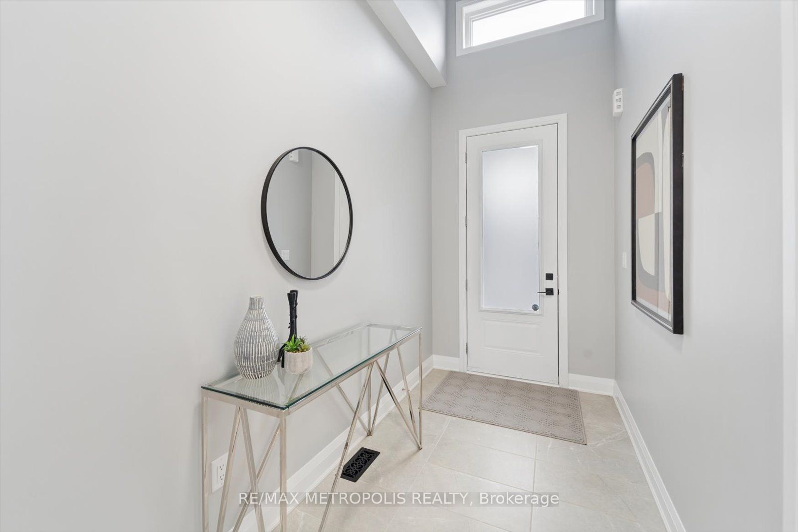 19 Vern Robertson Gate