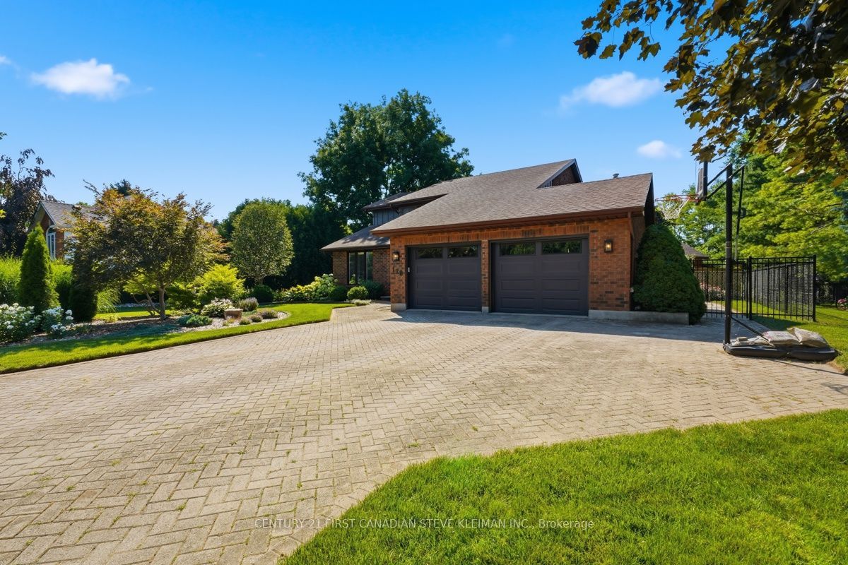 128 SALISBURY Drive