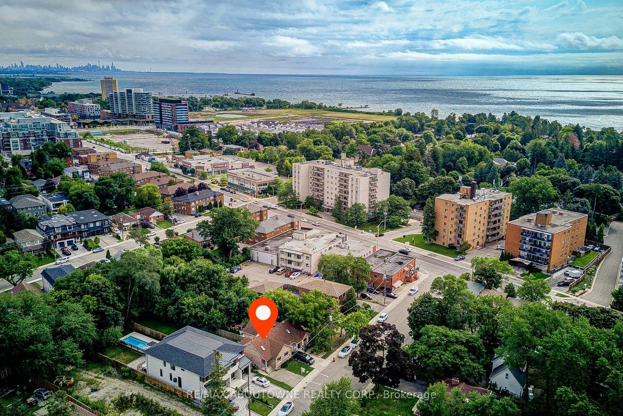 13 Broadview Avenue