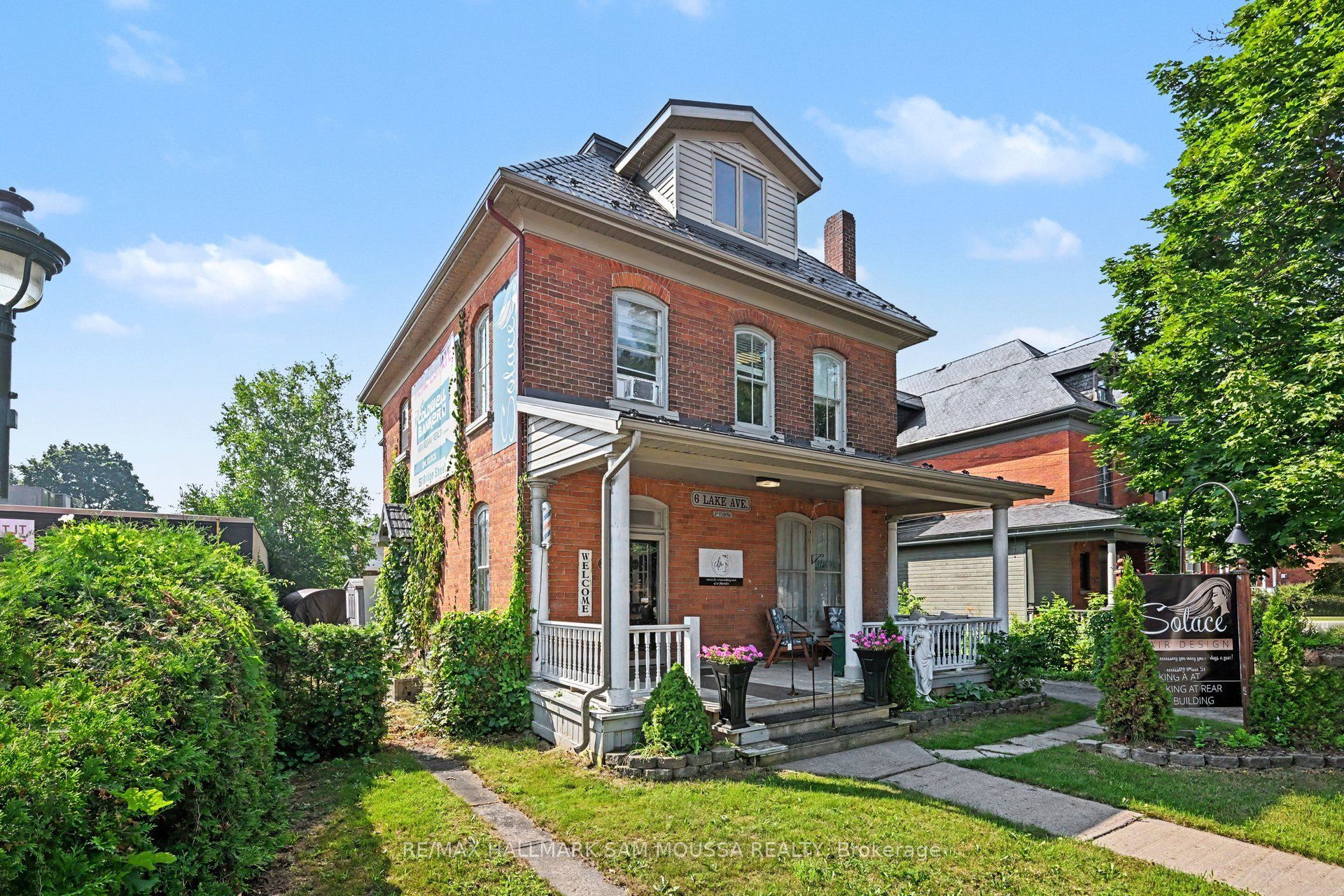6 Lake Avenue W