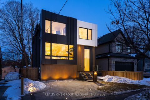 7 Bentley Drive Toronto W07 ON M8Z 3L9