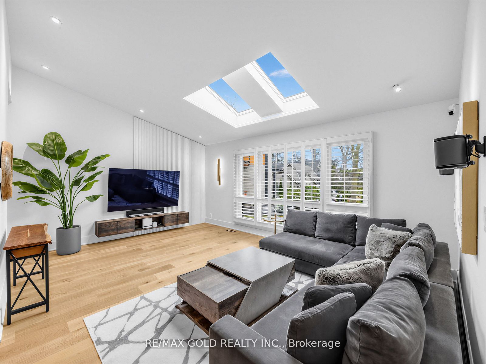 5 Crediton Court