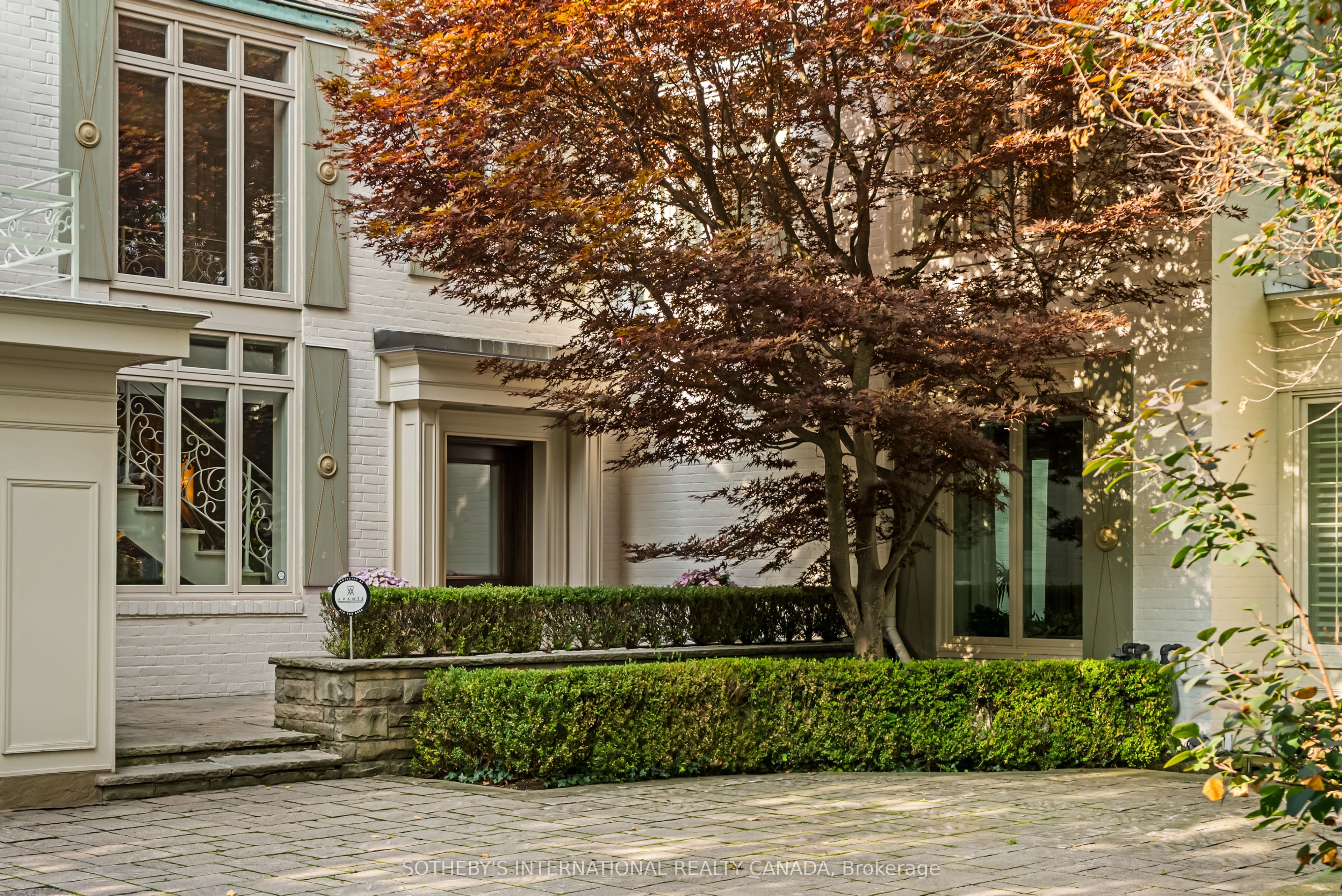 12 Forest Glen Crescent