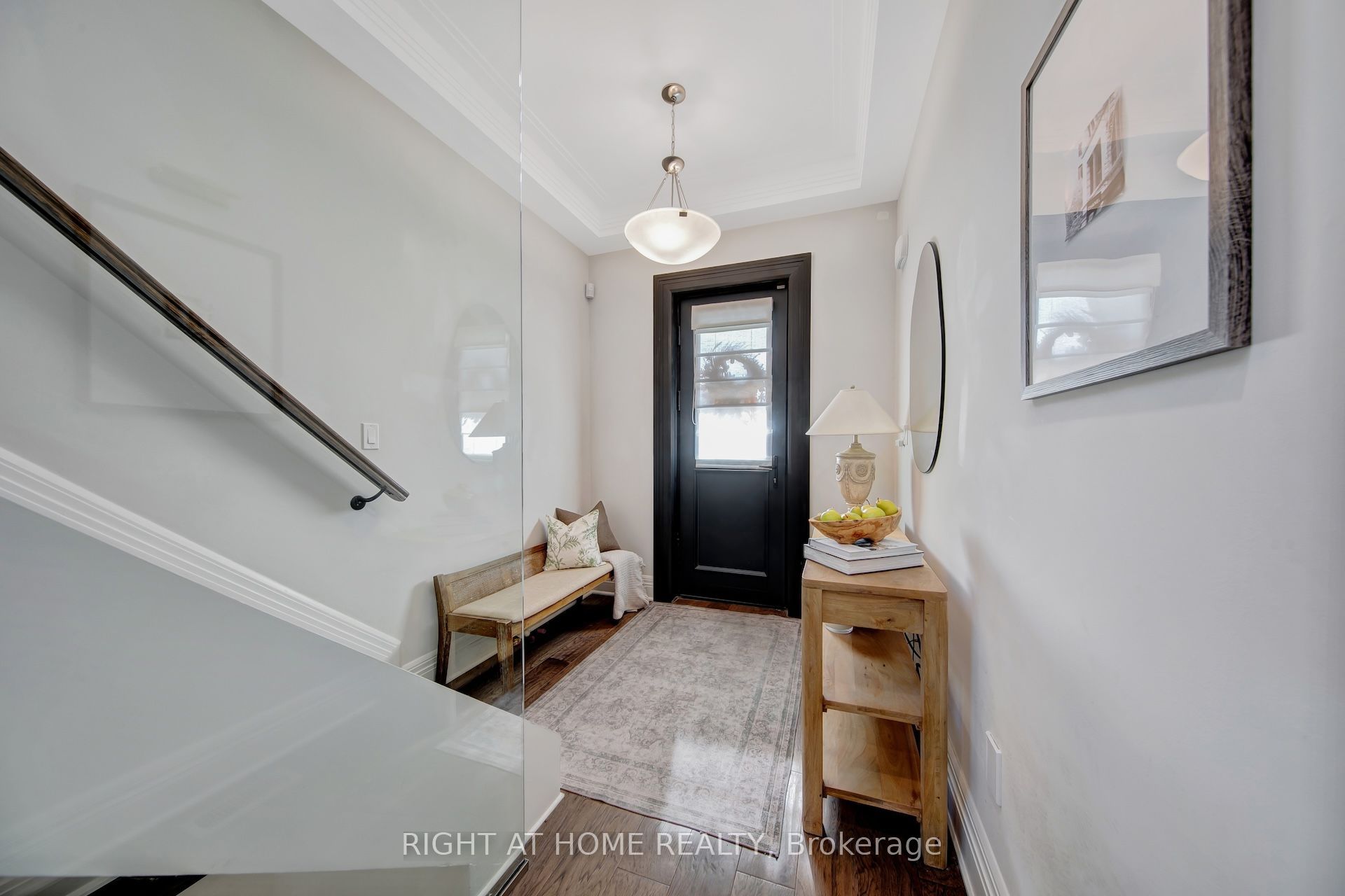 1017 Lorne Park Road