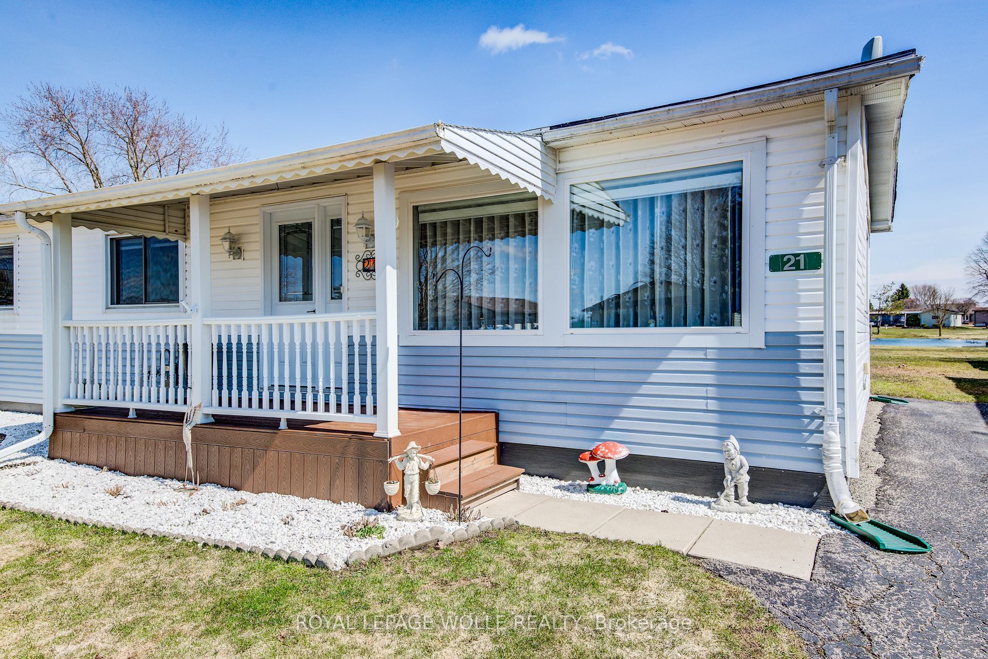 21 Fairview Crescent