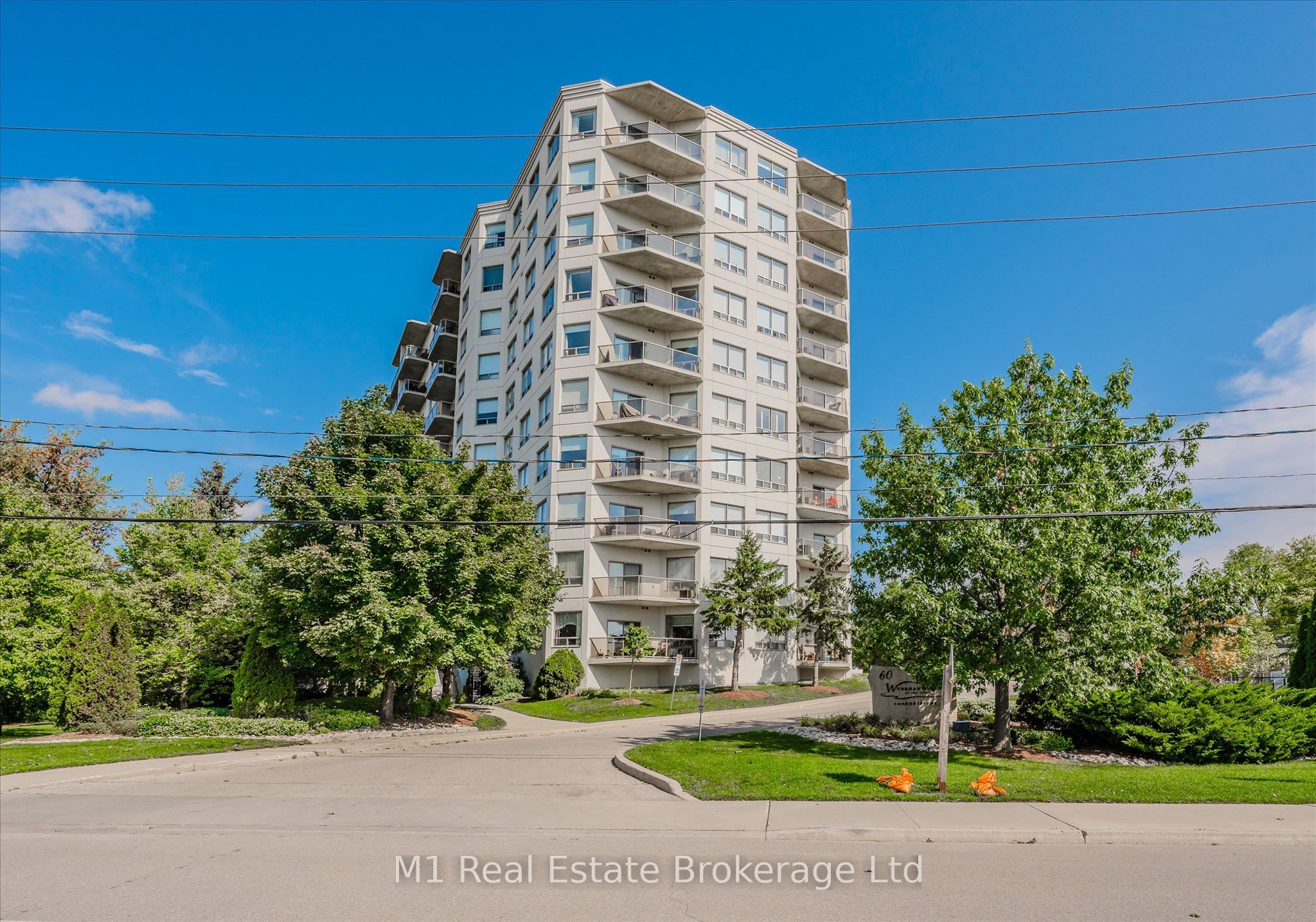 60 Wyndham Street S 207
