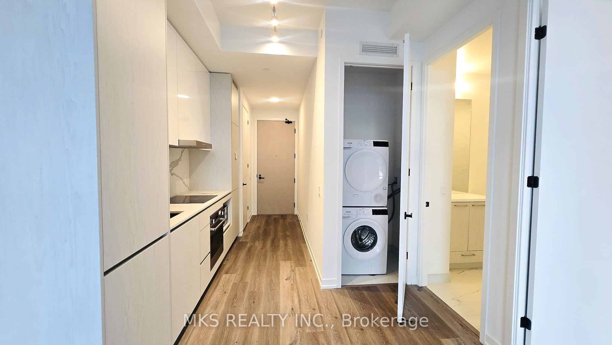 28 Interchange Way 4315