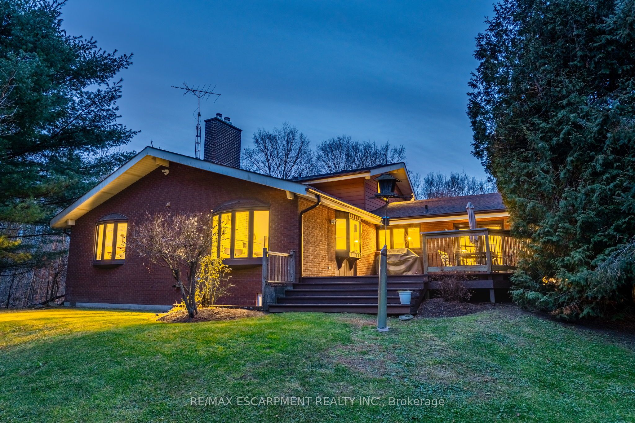 7575 Milburough Line