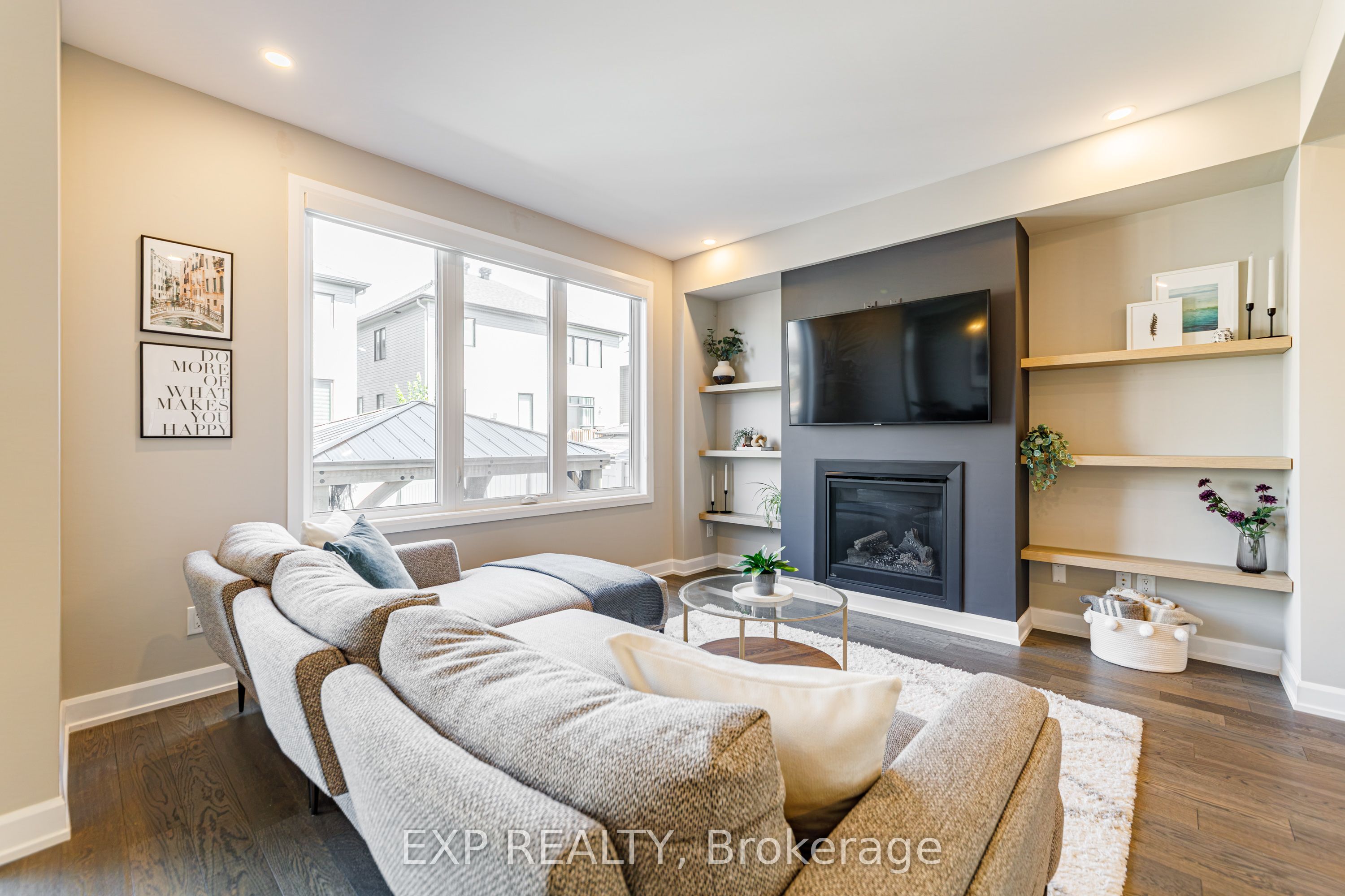 17 Allan Moore Place