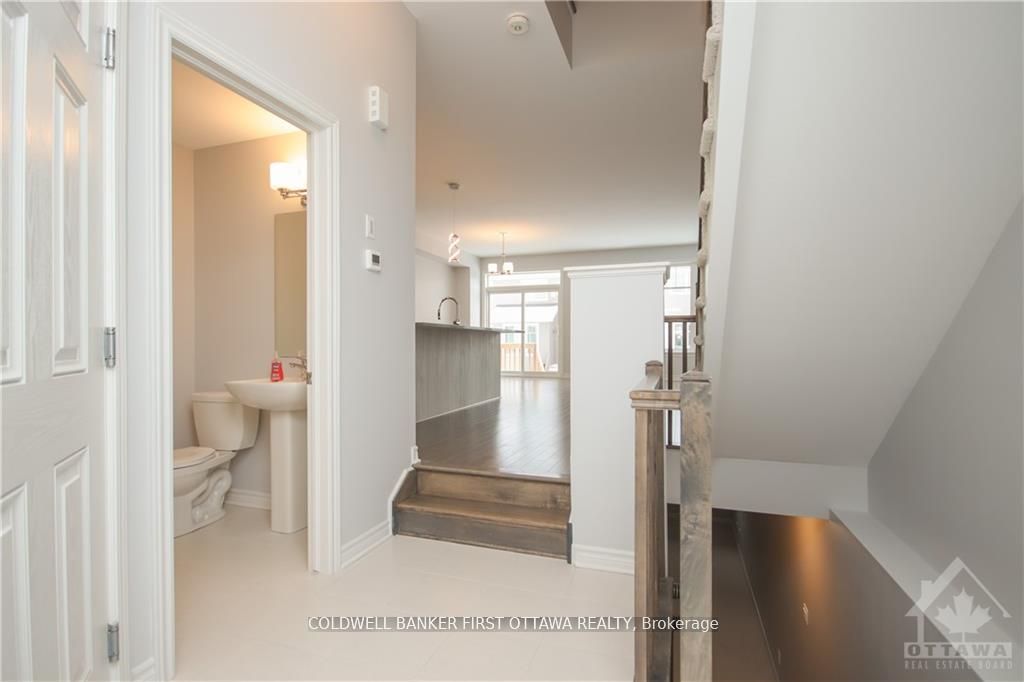 144 ANGELONIA Crescent