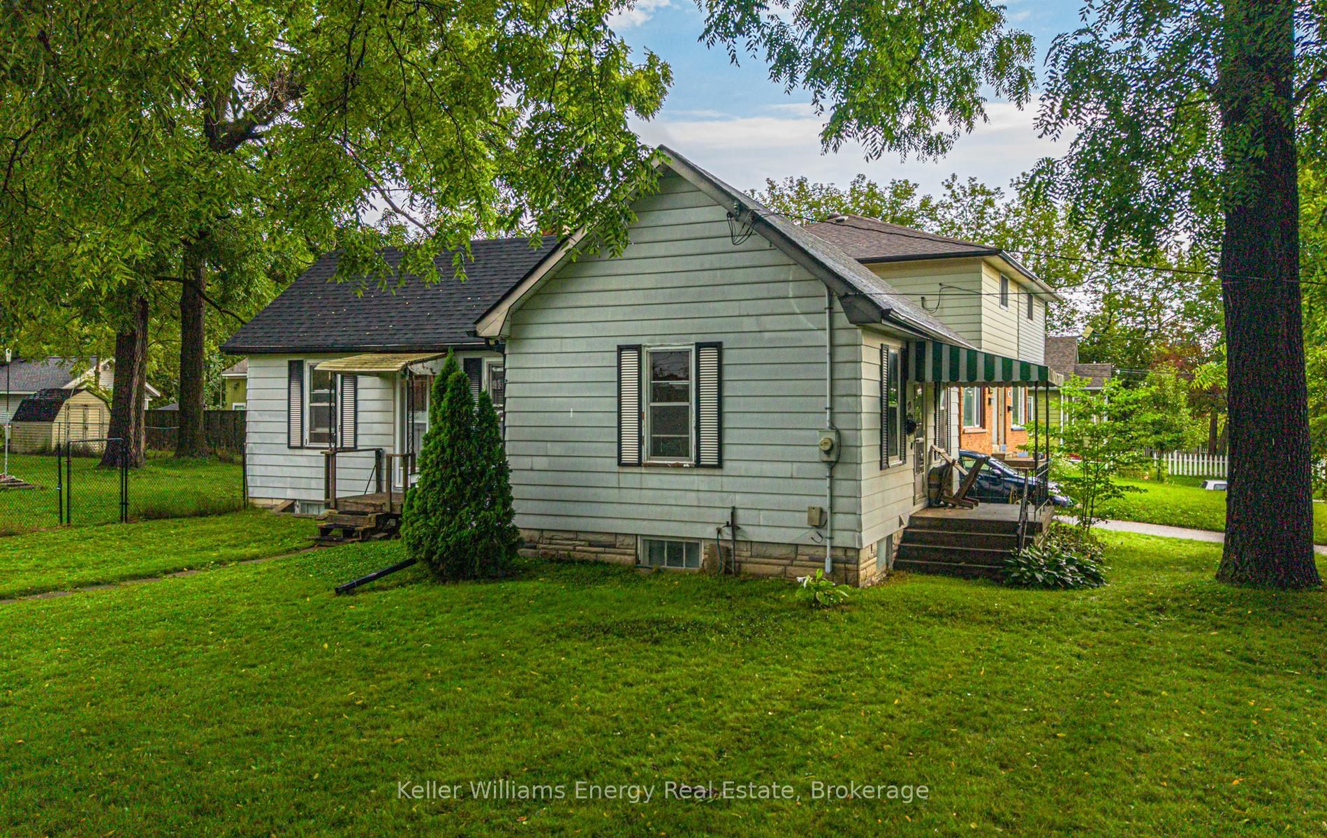 220 Thomas Street
