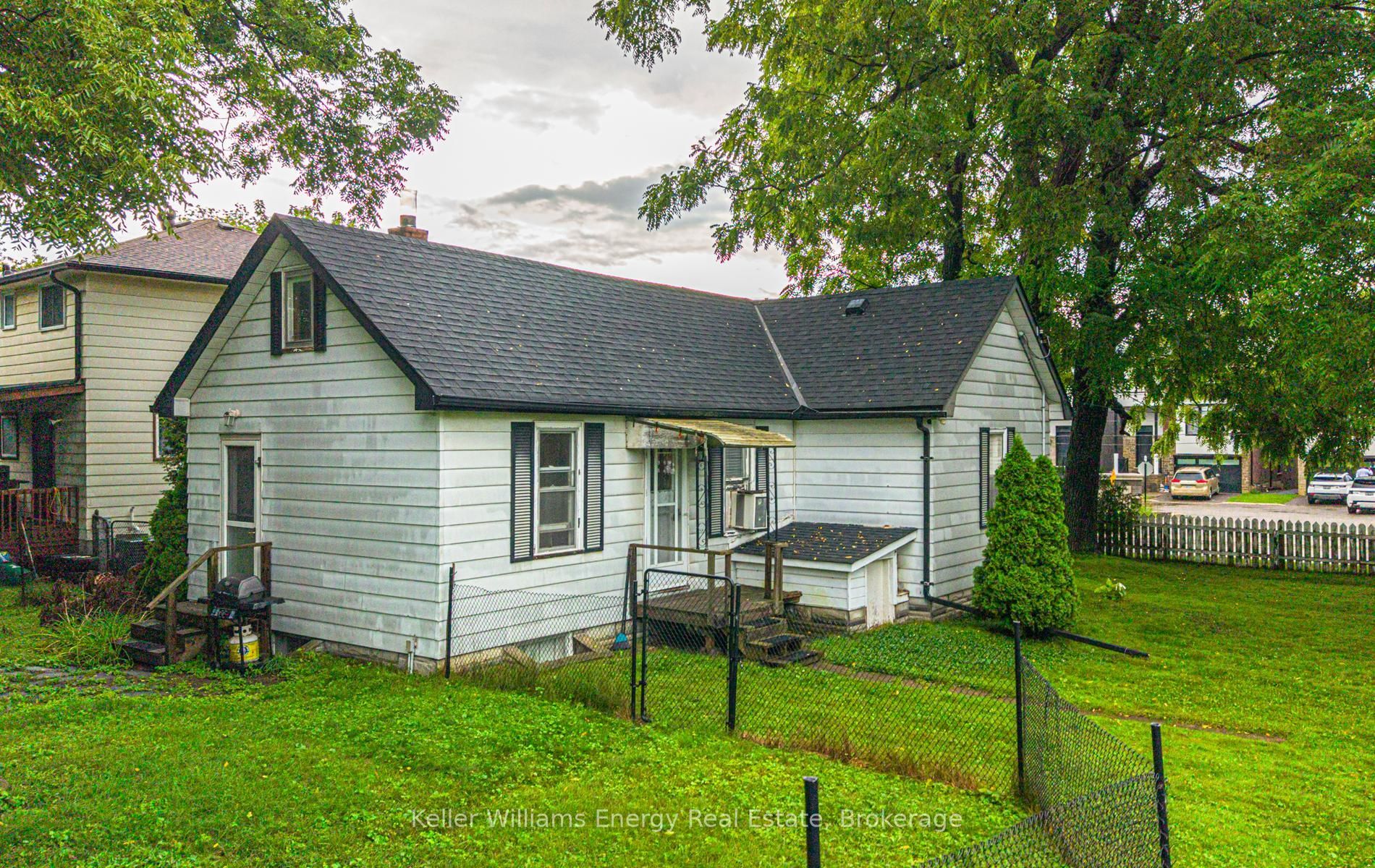 220 Thomas Street