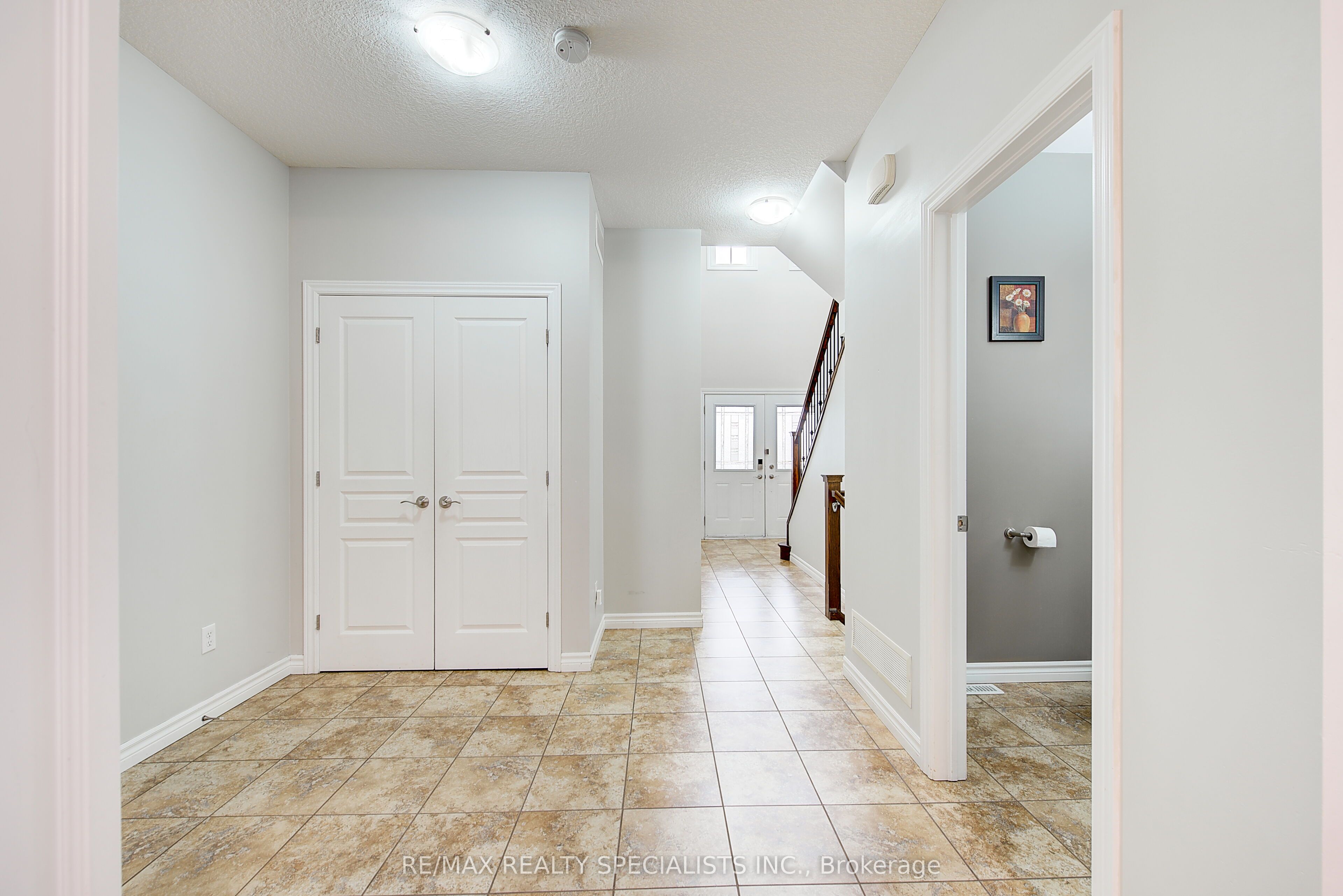 1682 Cedarcreek Crescent