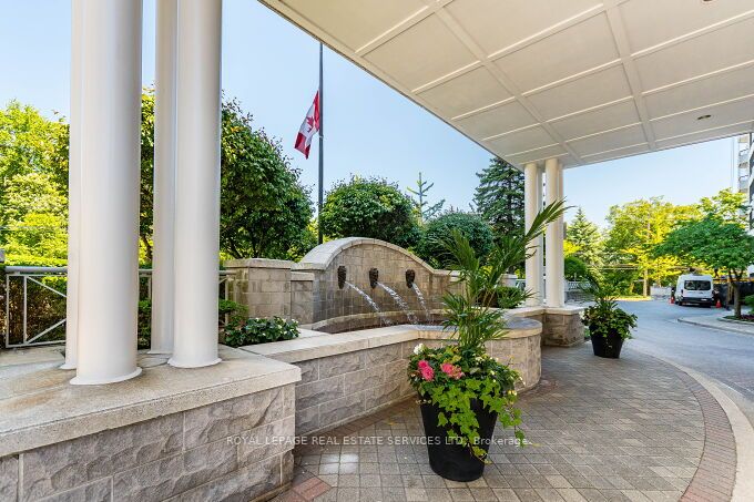 1 Aberfoyle Crescent 709