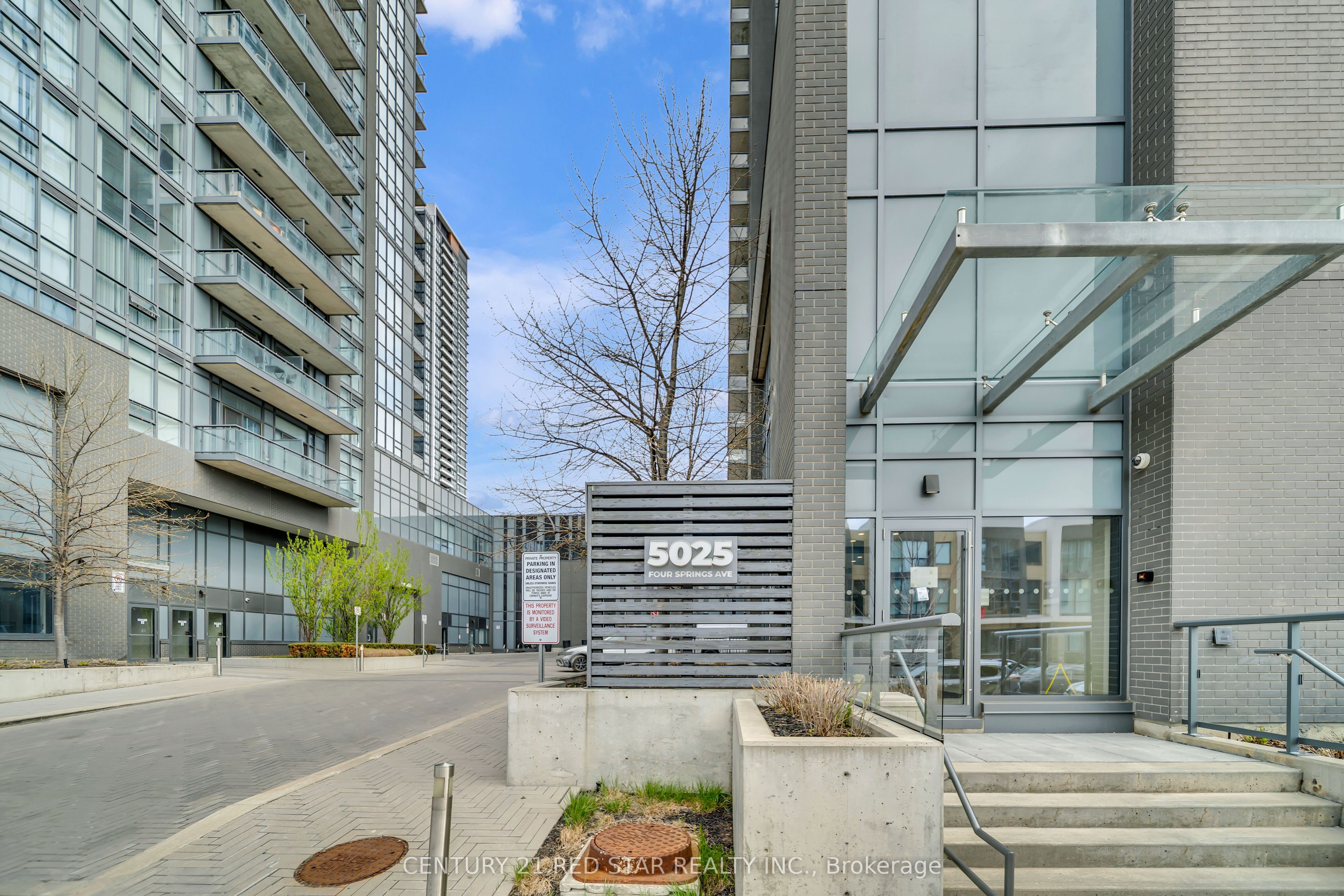 5025 Four Springs Avenue 0504