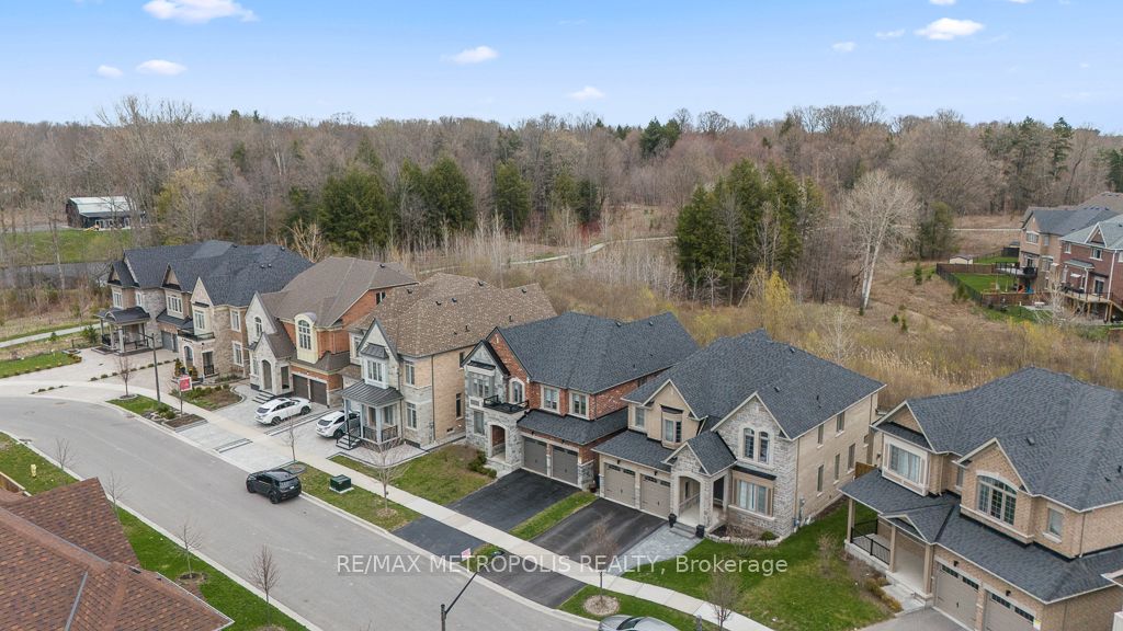42 Blenheim Circle