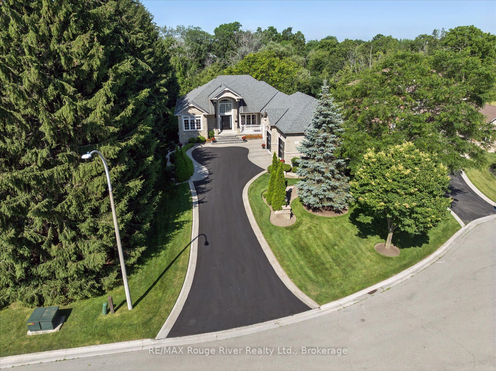 26 Hanover Court