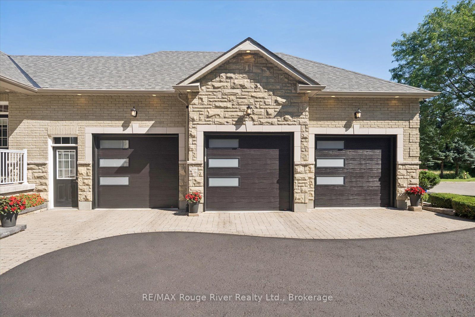 26 Hanover Court