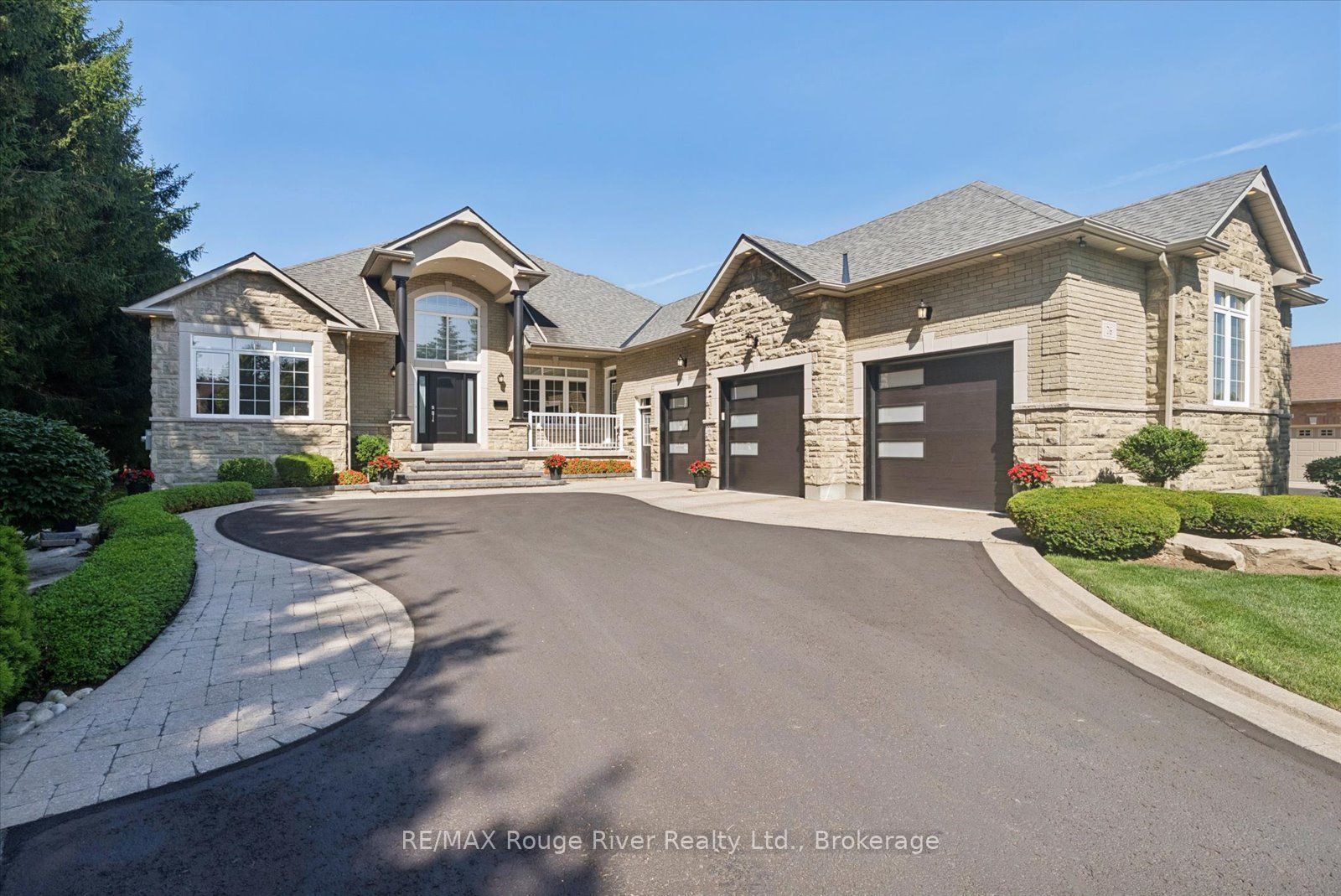 26 Hanover Court