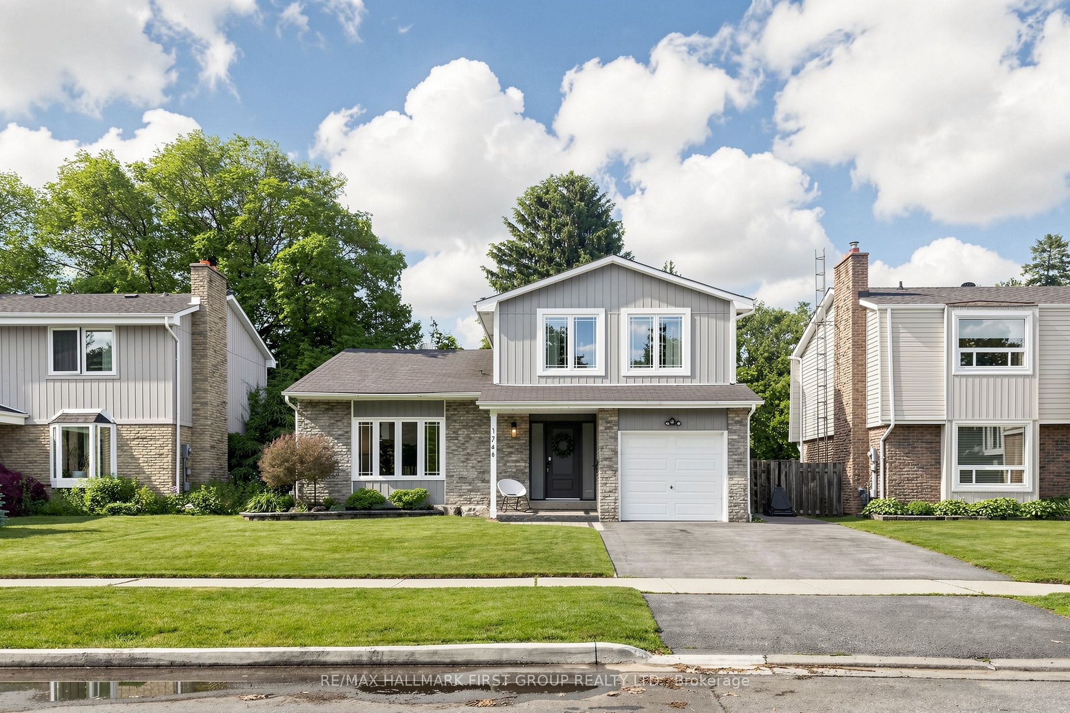 1746 Bronte Square