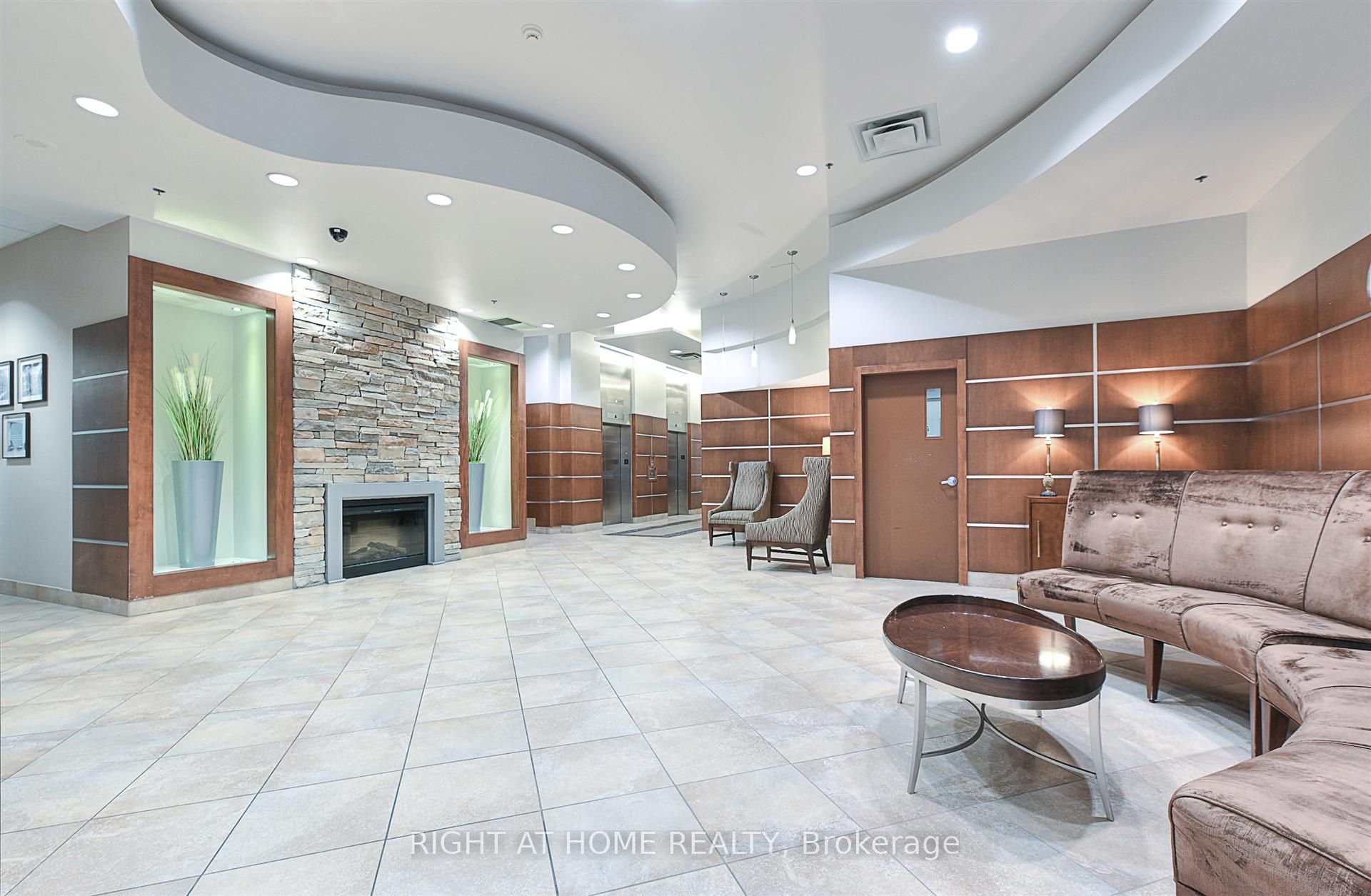 2 Fieldway Road 611