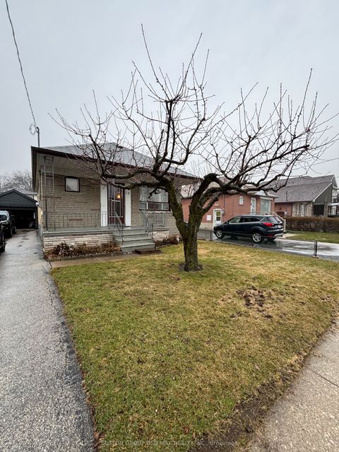 14 Ashmore Avenue Toronto W07 ON M8Z 4C4