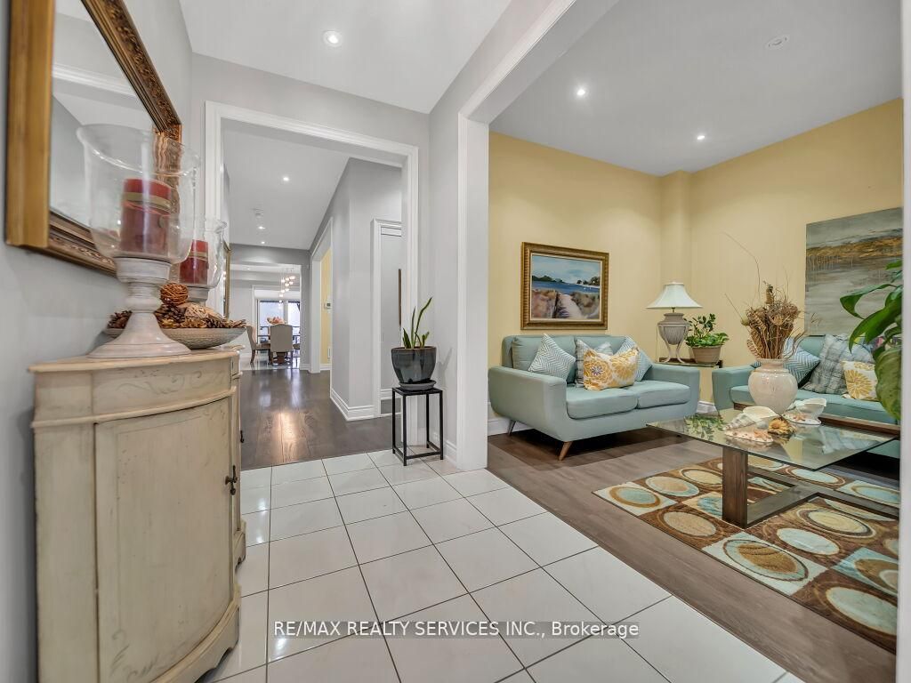 35 Wilmot Road