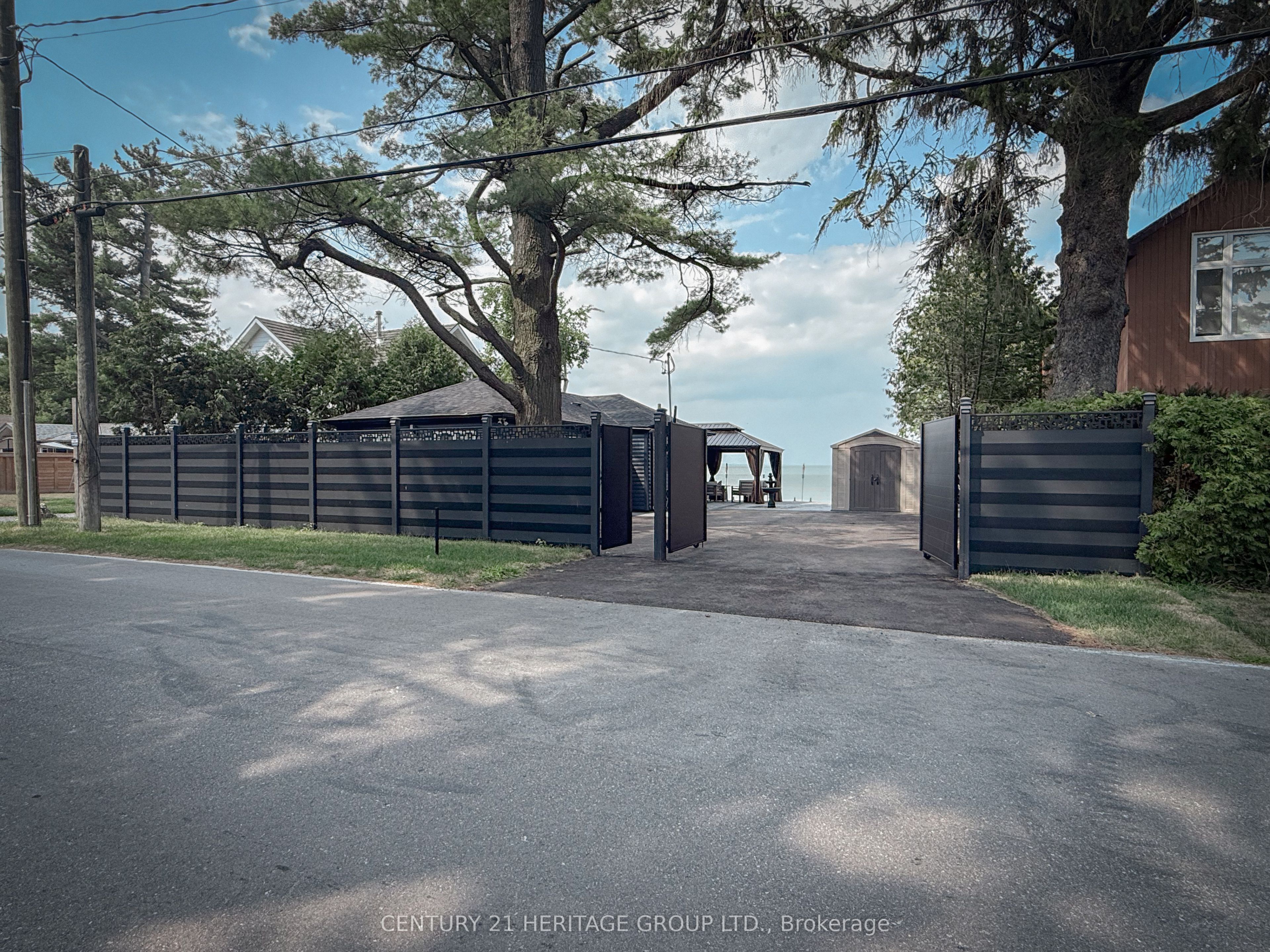 110 Hedge Road