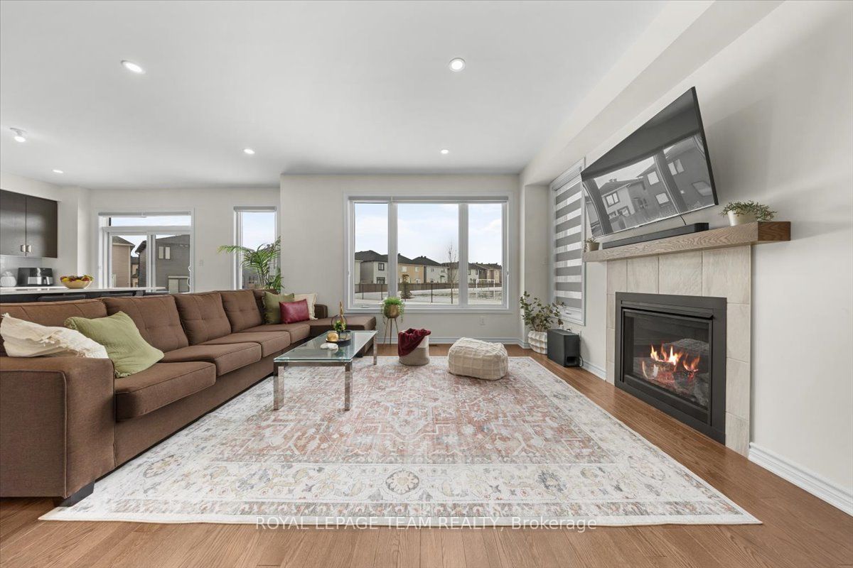 290 Turnbuckle Crescent