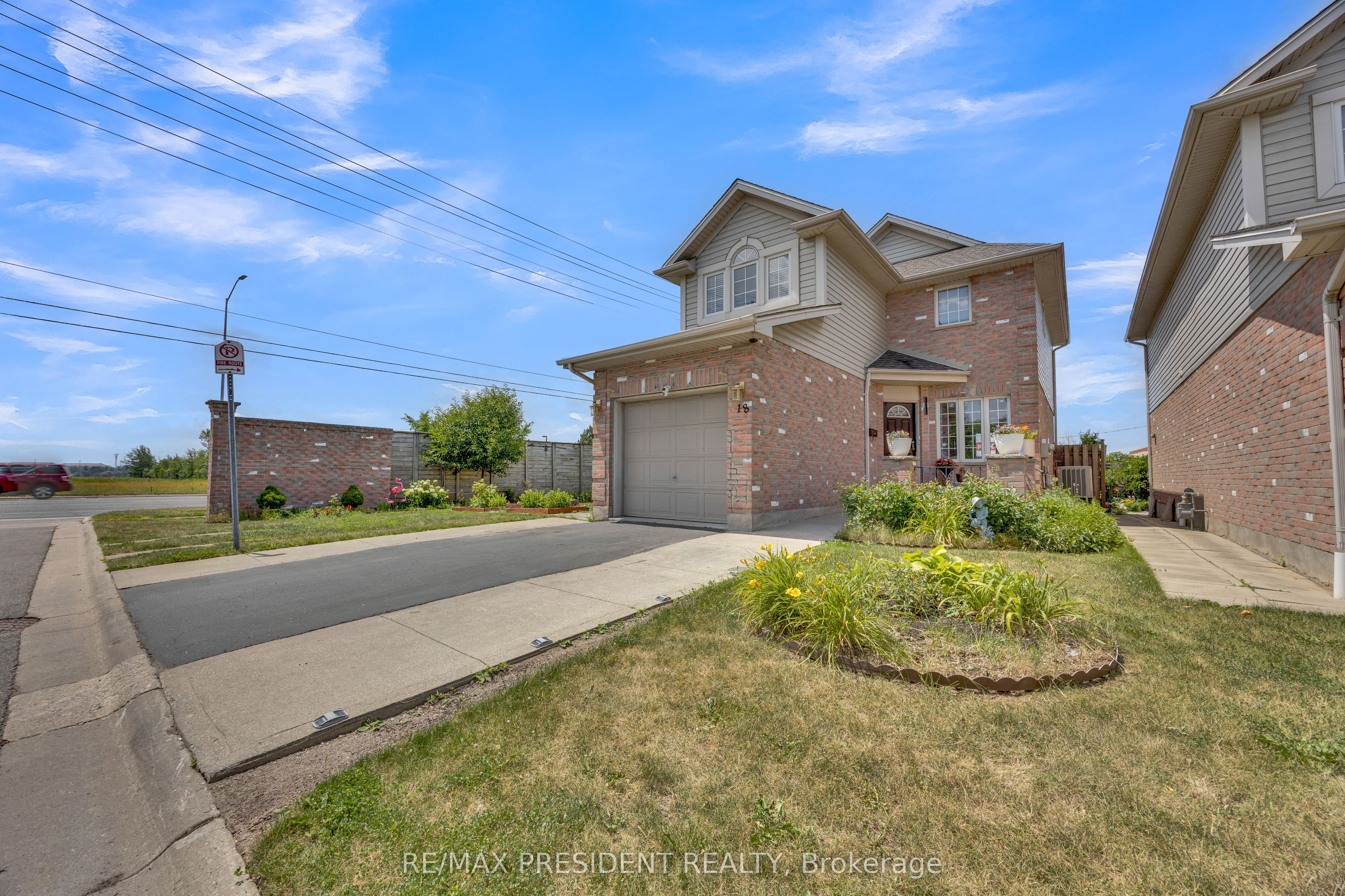 10 Chalkstone Drive 18
