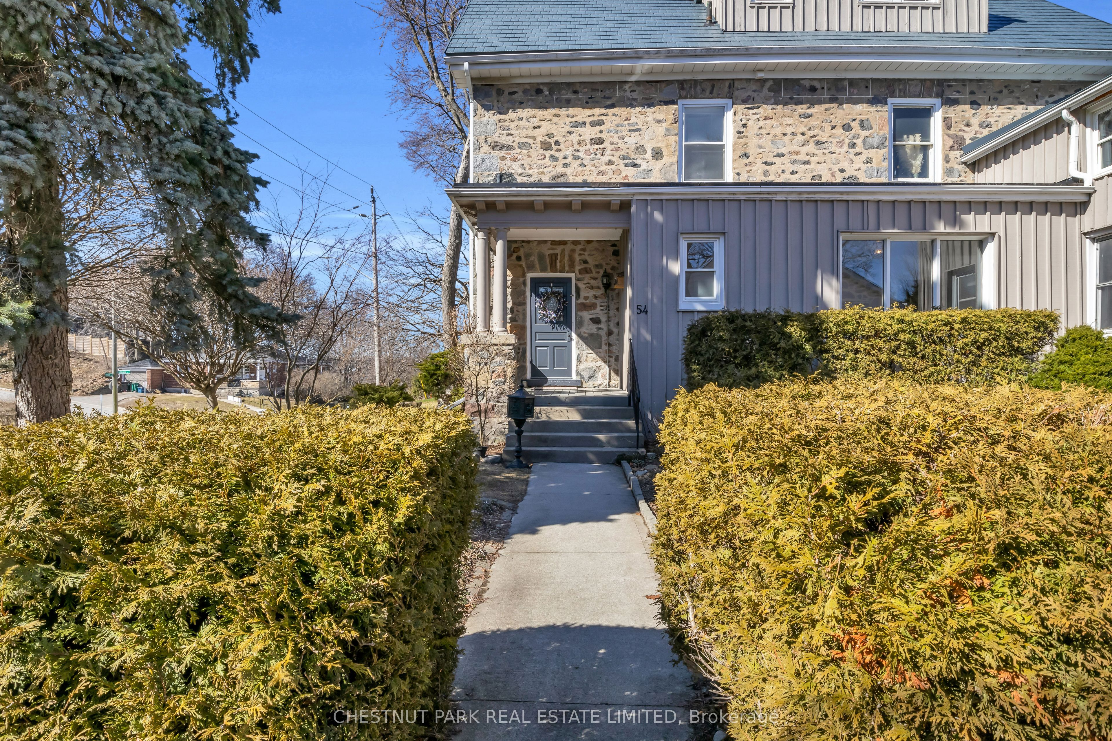 54 Bruce Street
