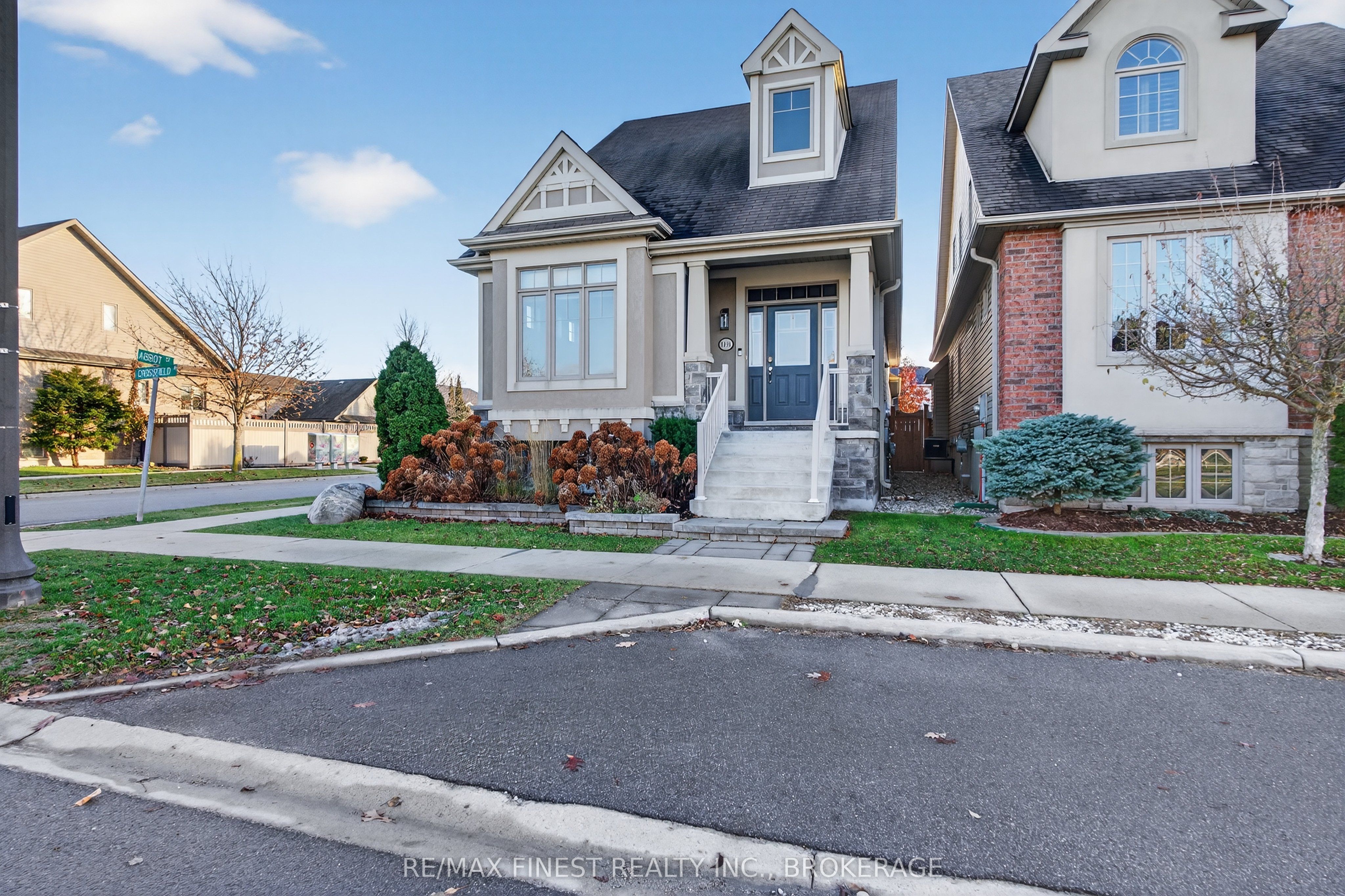 1191 Crossfield Avenue