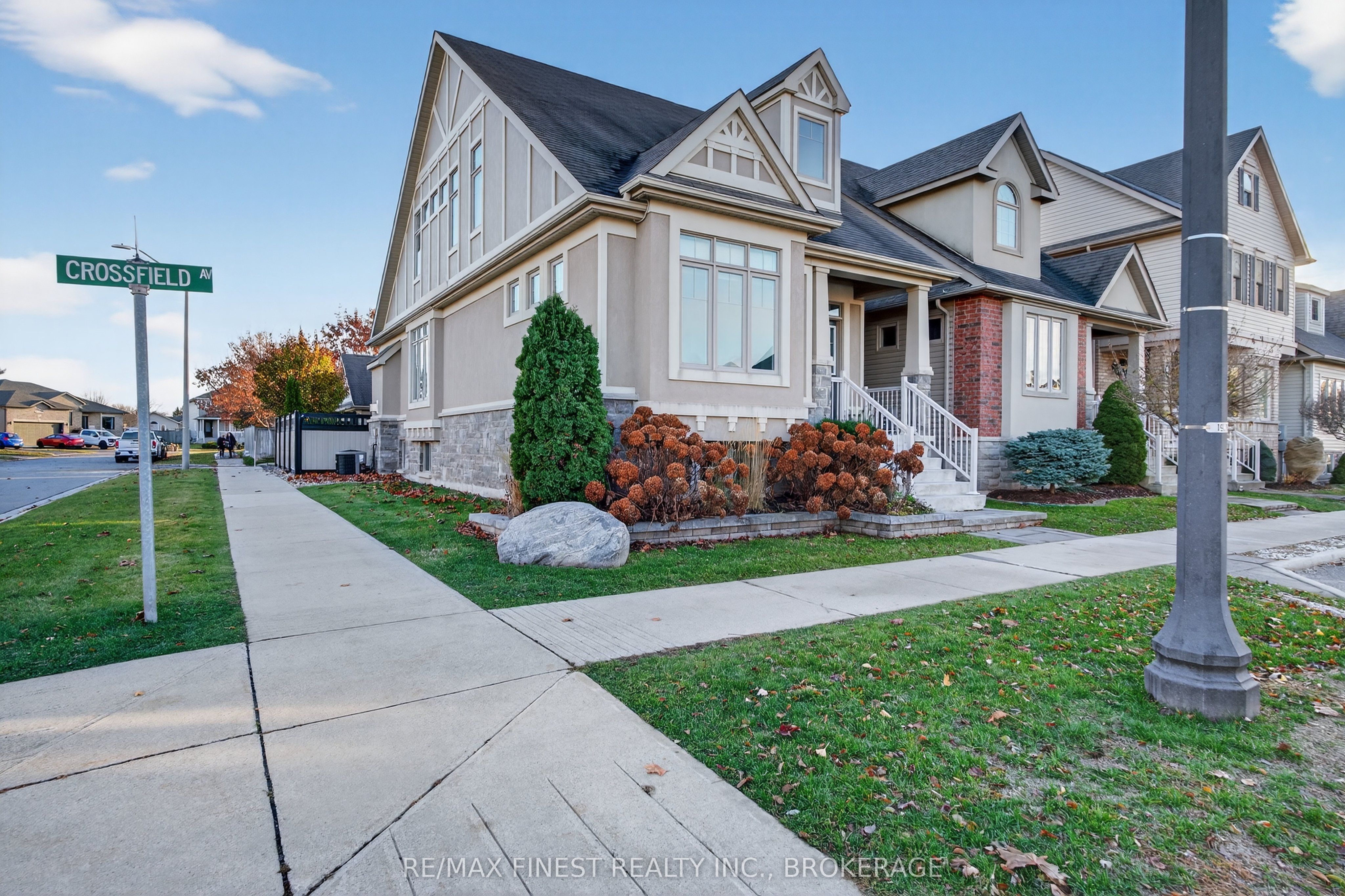 1191 Crossfield Avenue