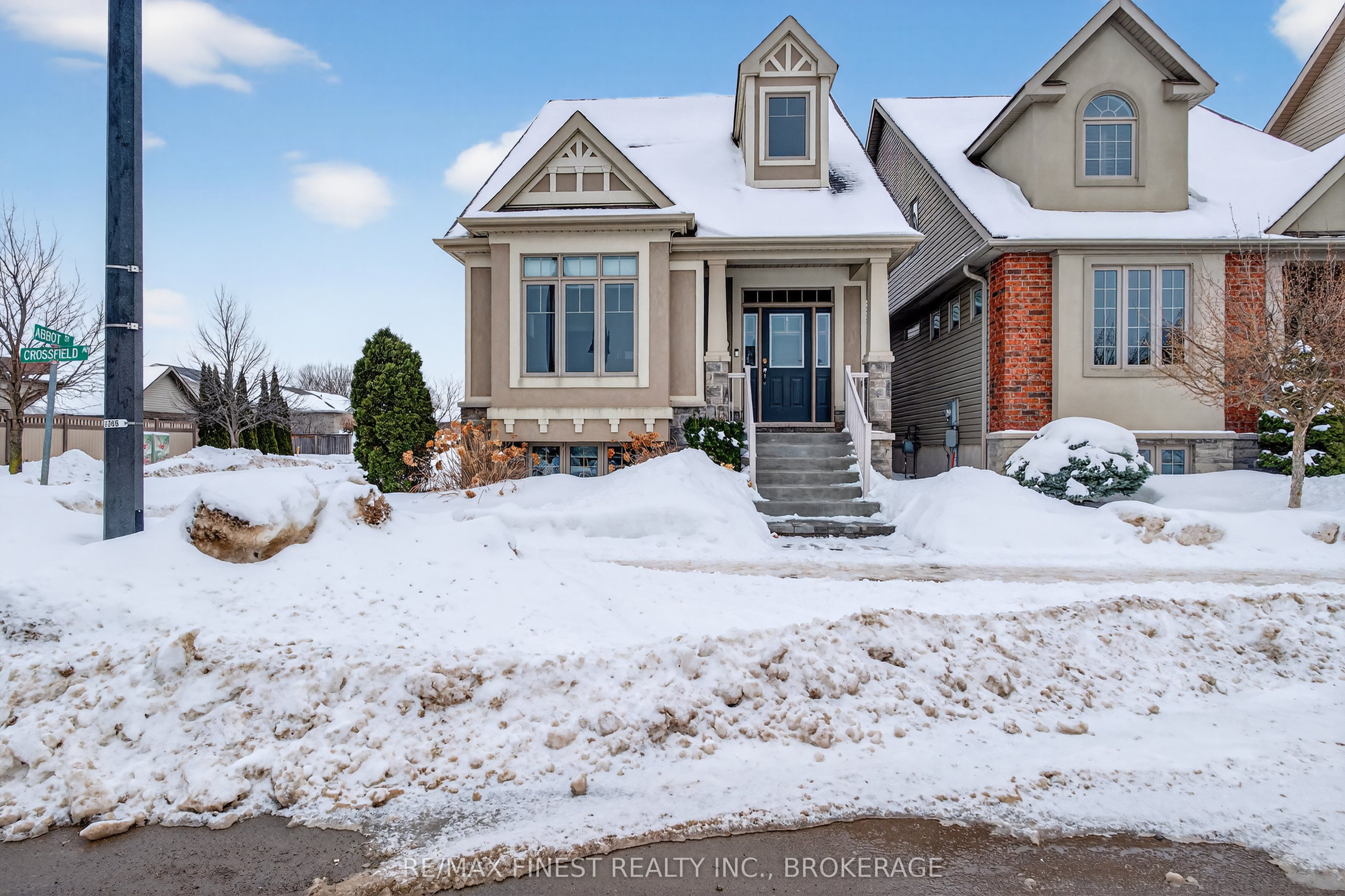 1191 Crossfield Avenue