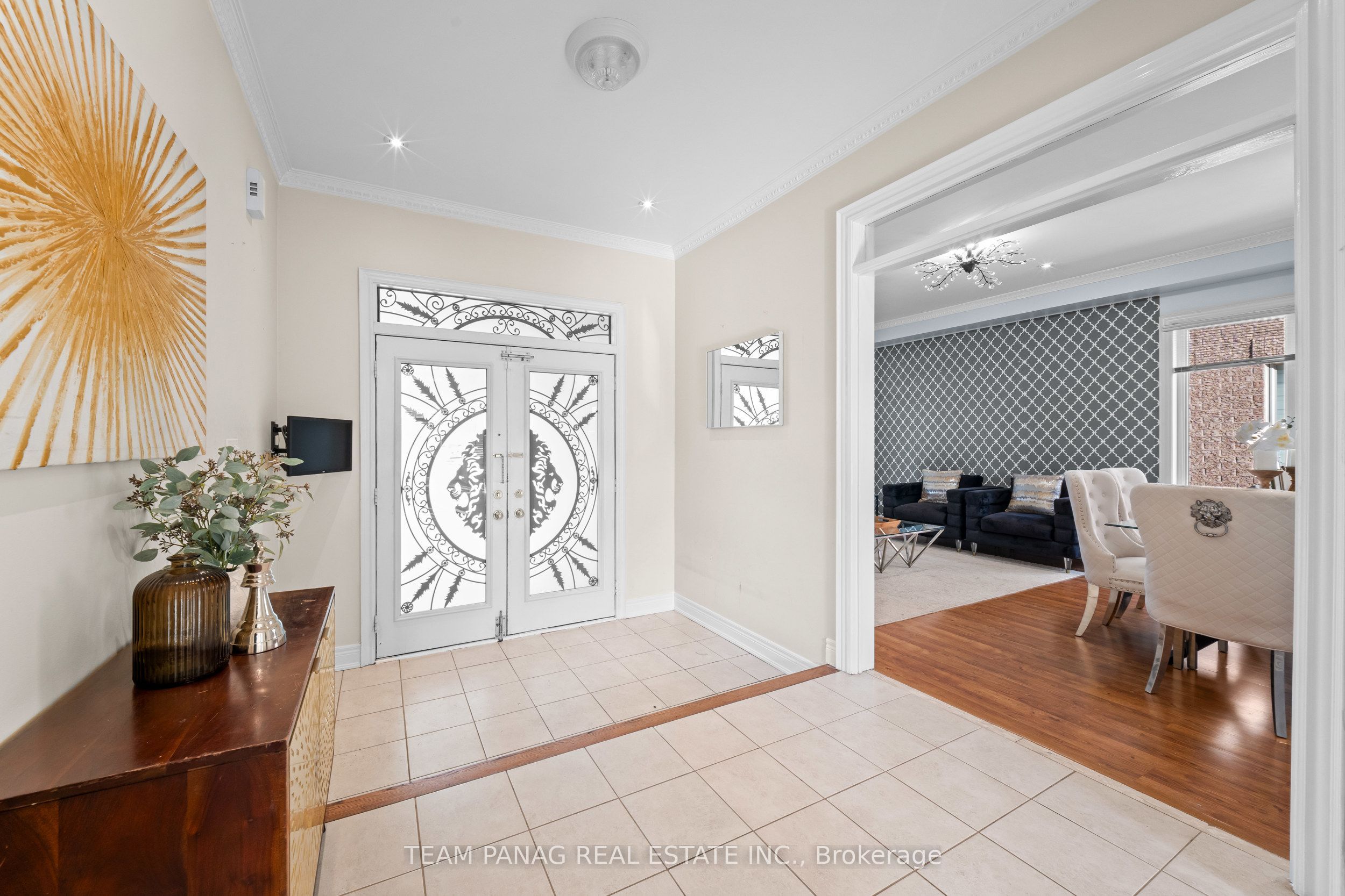 52 Mount Royal Circle
