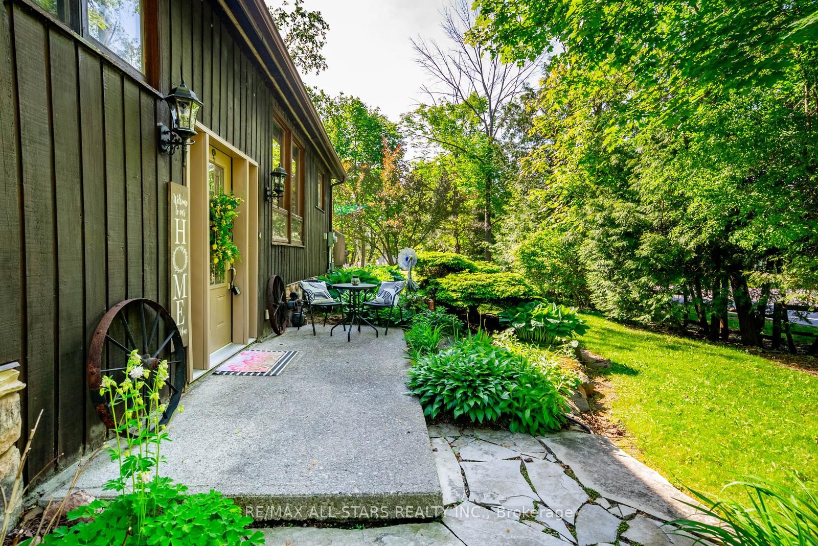 5720 Lakeshore Road