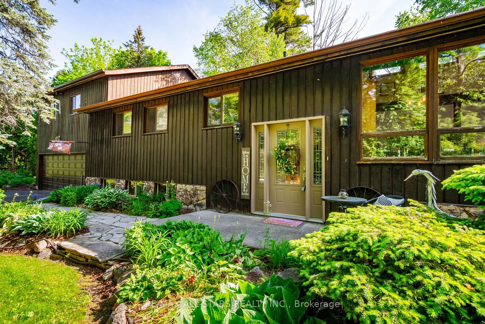 5720 Lakeshore Road