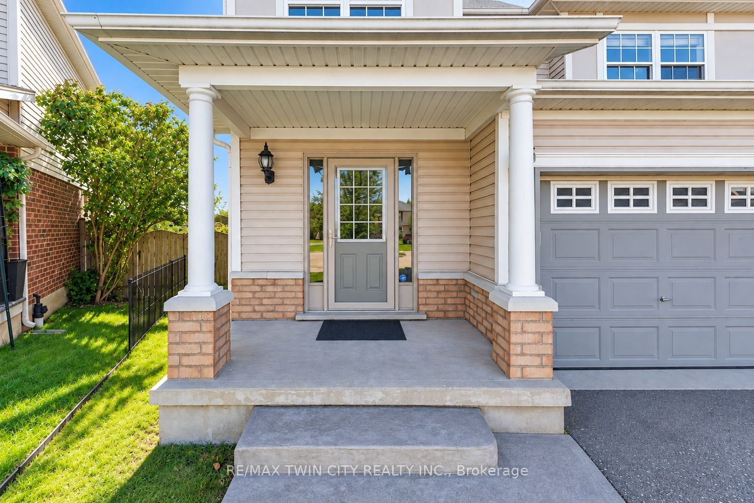 320 Brandenburg Place