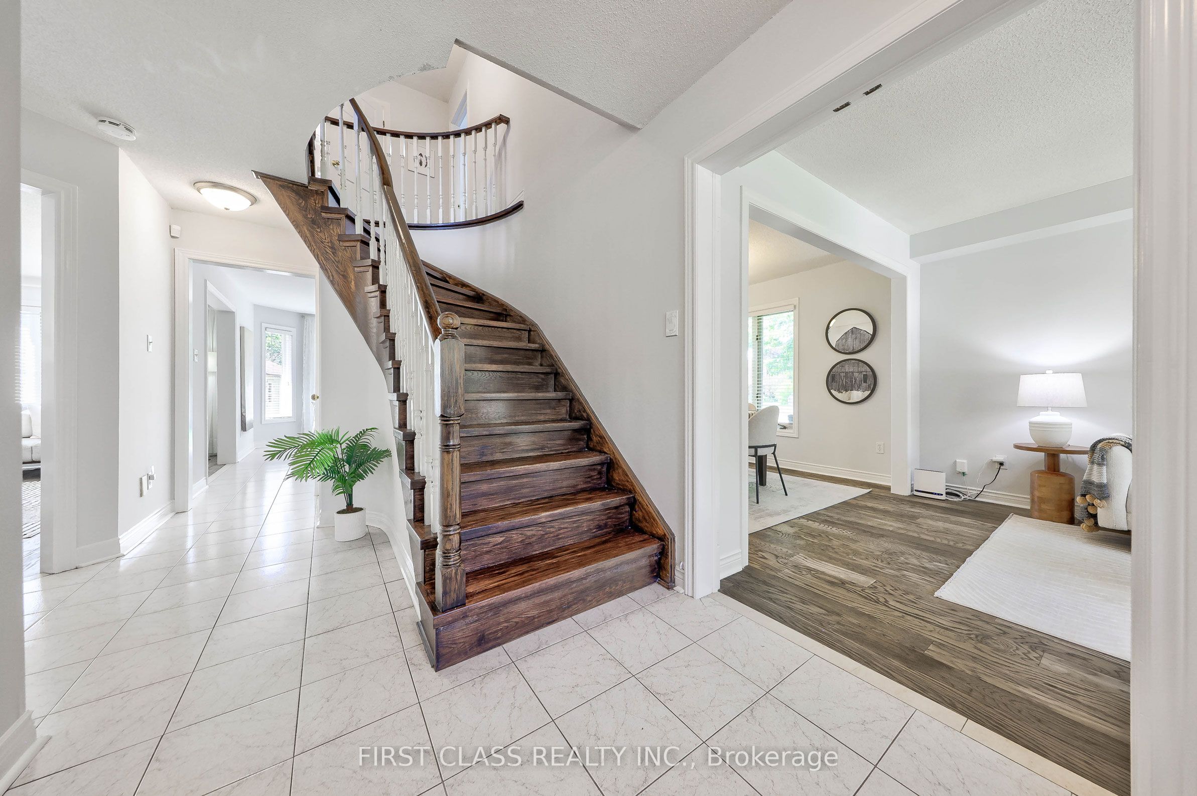 2511 Linwood Street