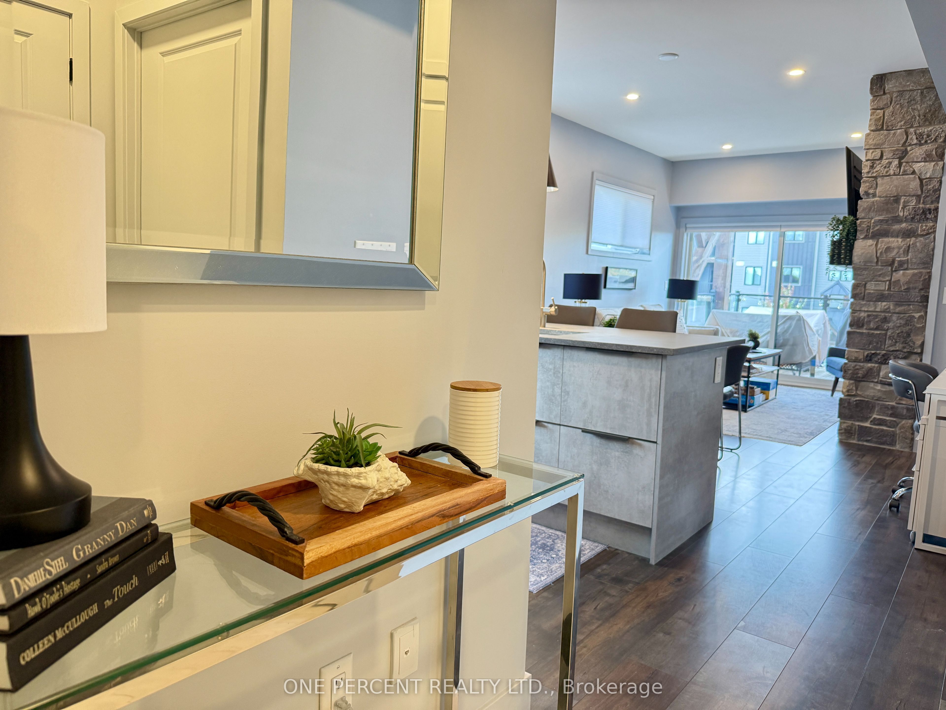 12 Beckwith Lane 302