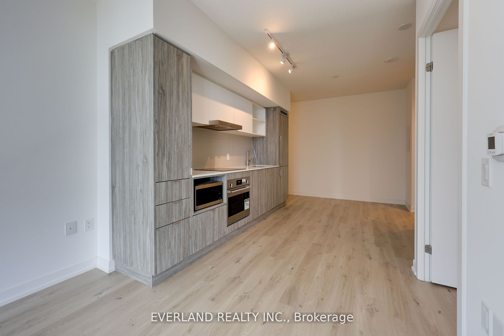 138 Downes Street 1108