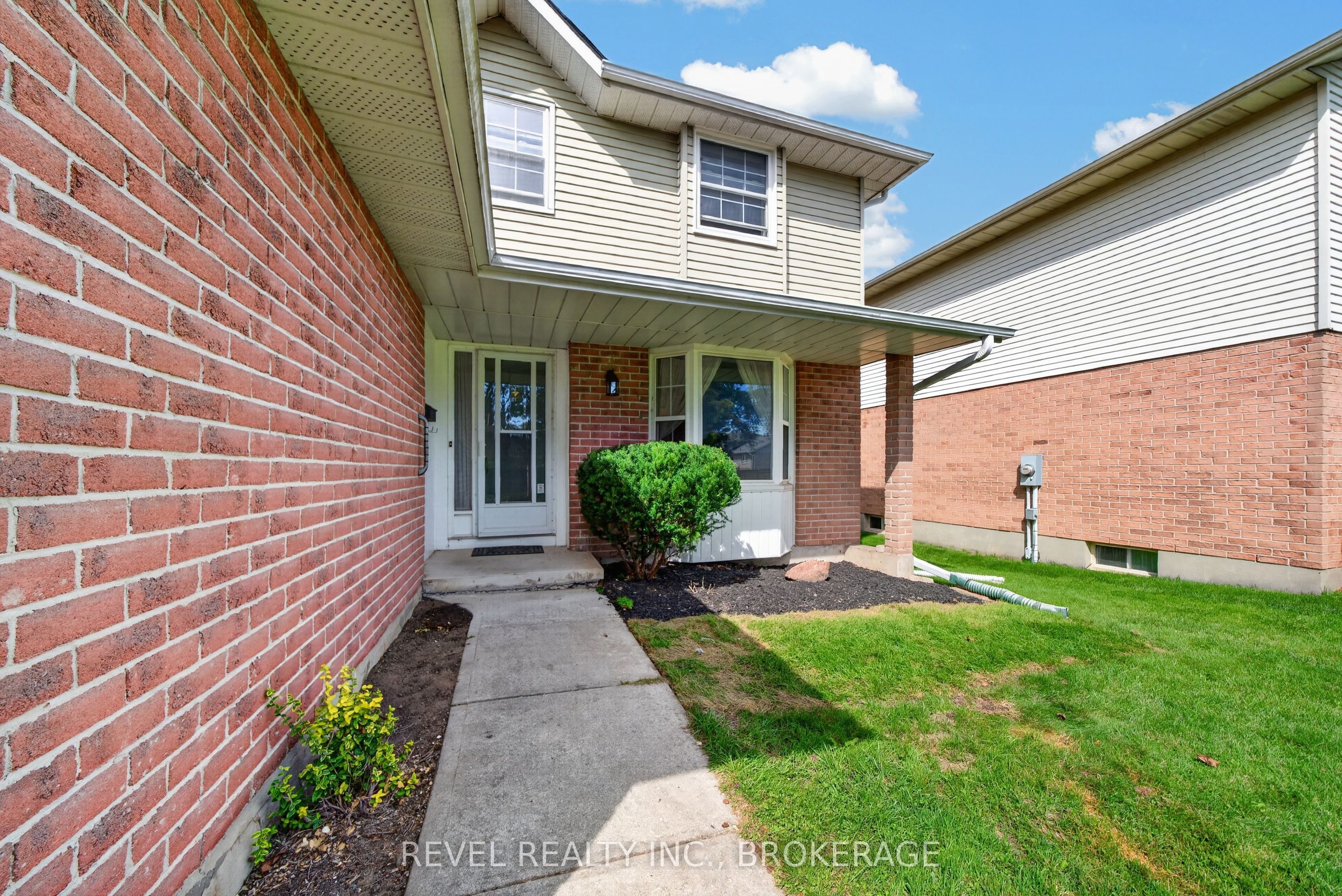 126 Grenadier Drive