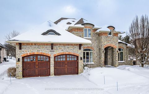 17 SIR ADAM BECK Road Stratford ON N5A 8B8