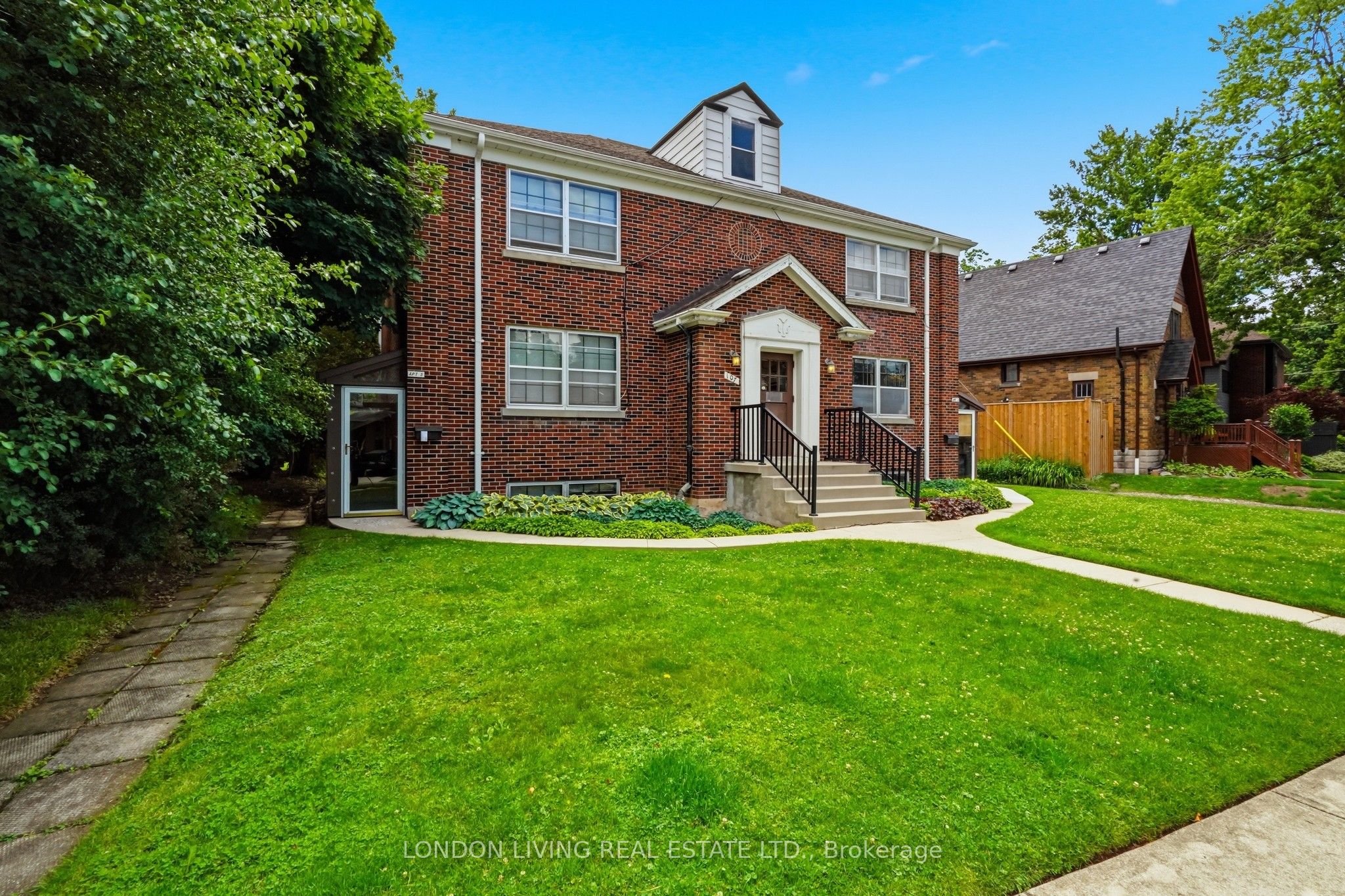 107 Windsor Crescent