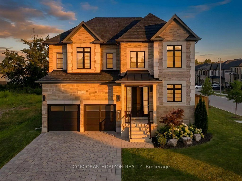 211 Ambrous Crescent