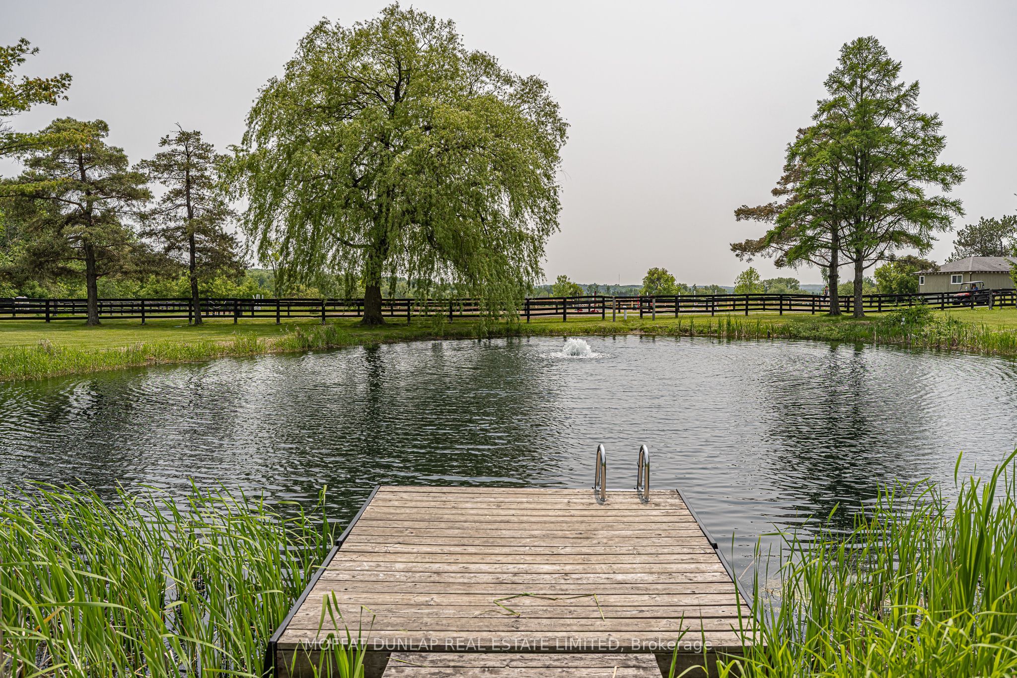 2105-2065 19th Side Road