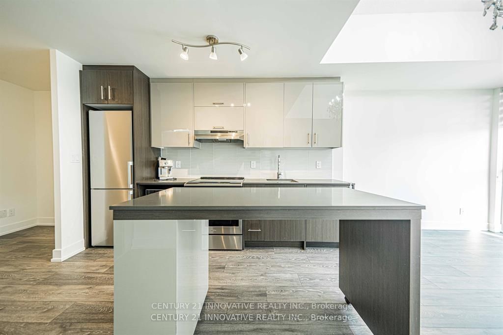 180 Fairview Mall Drive 517