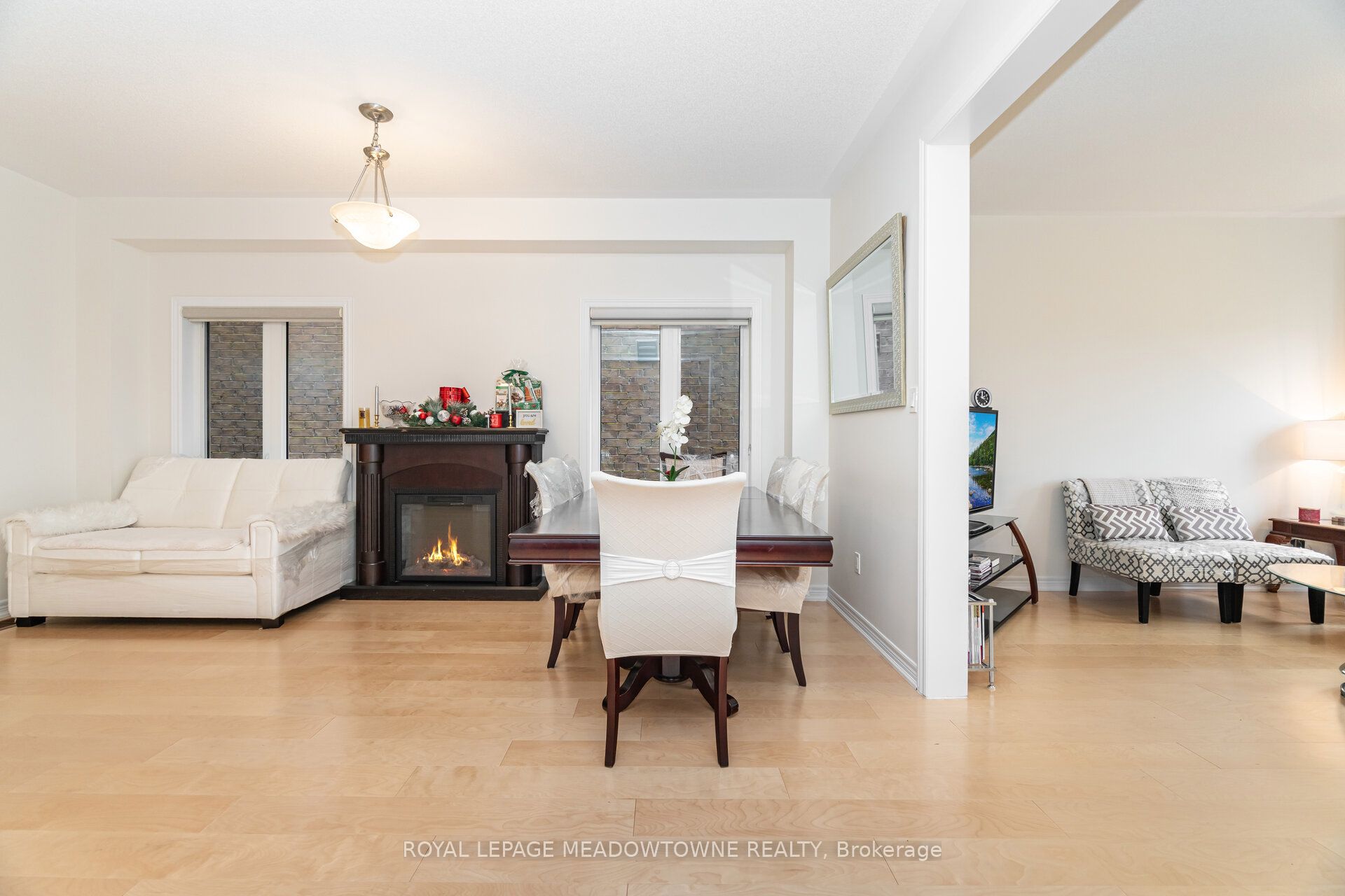 301 Ridley Crescent